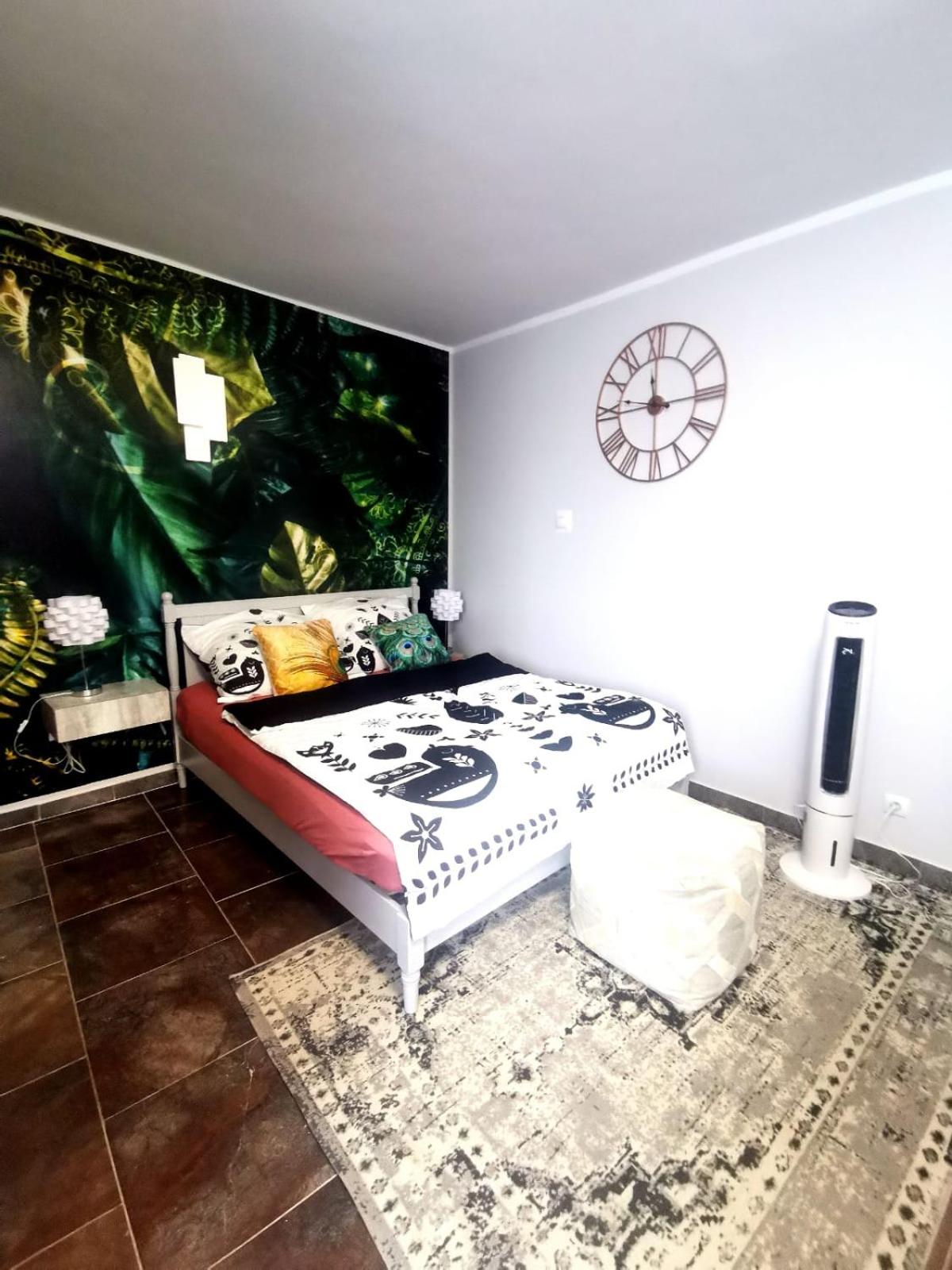 Deluxe Double Room (2 Adults + 1 Child) photo 3