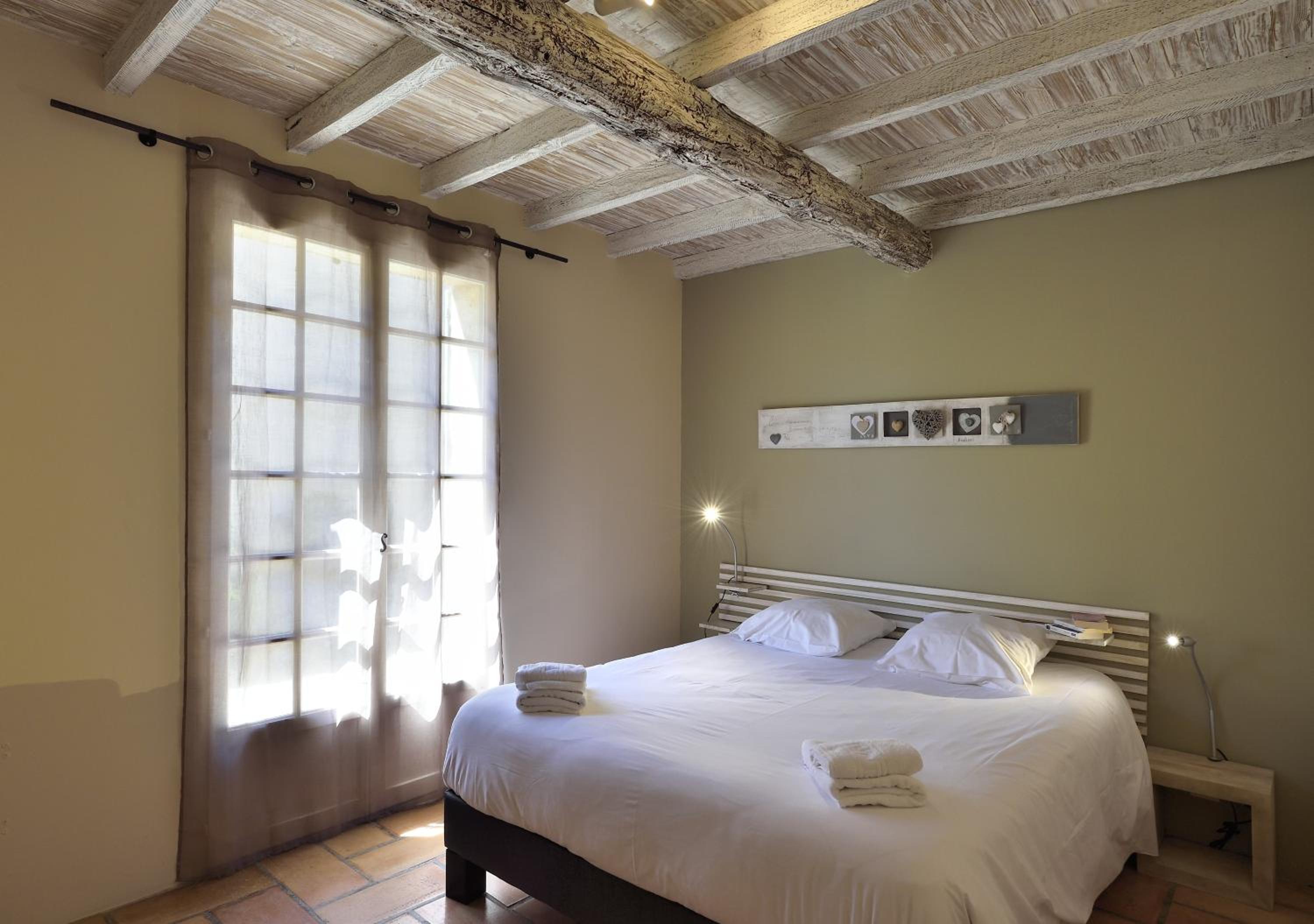 Three-Bedroom Villa with Terrace (6 Adults) - Photo 4