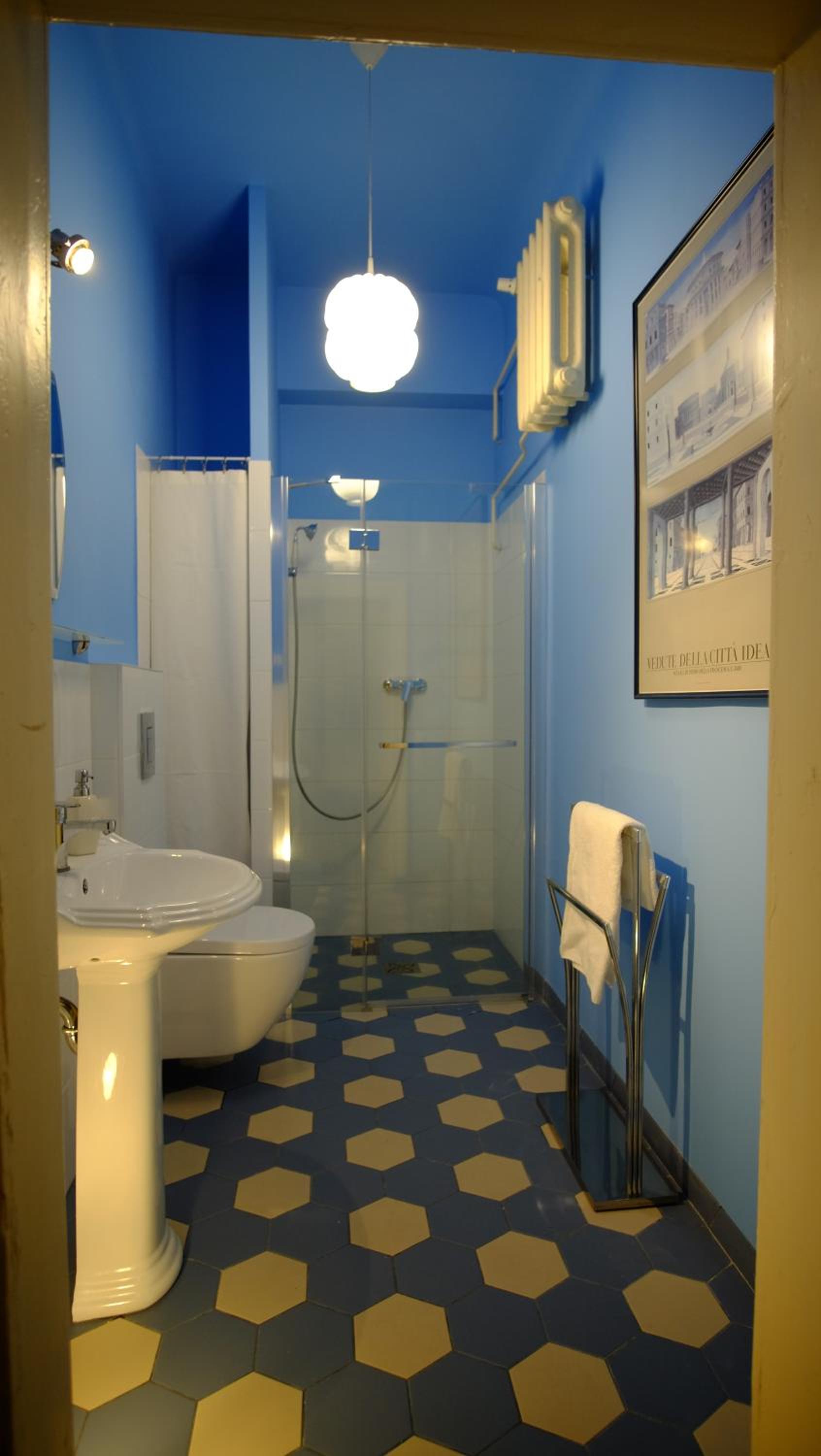 One-Bedroom Apartment photo 2