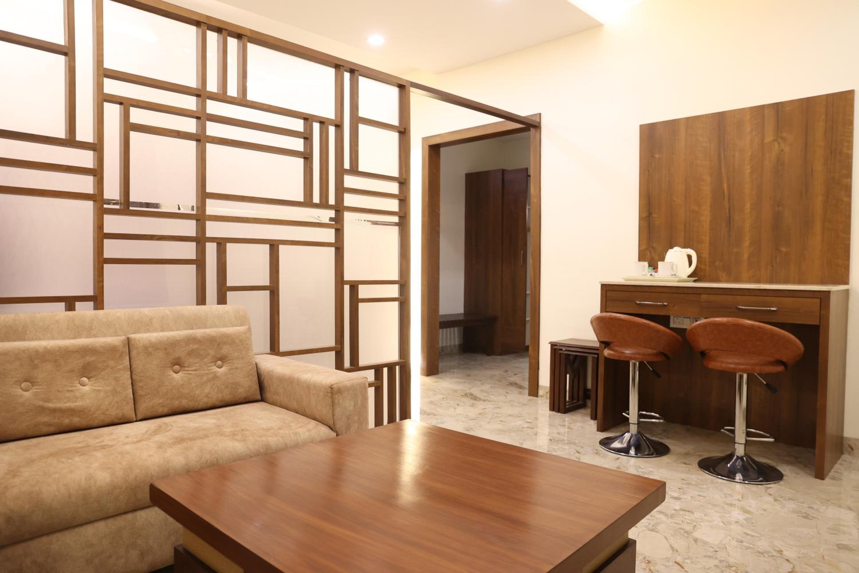 Queen Room photo 3