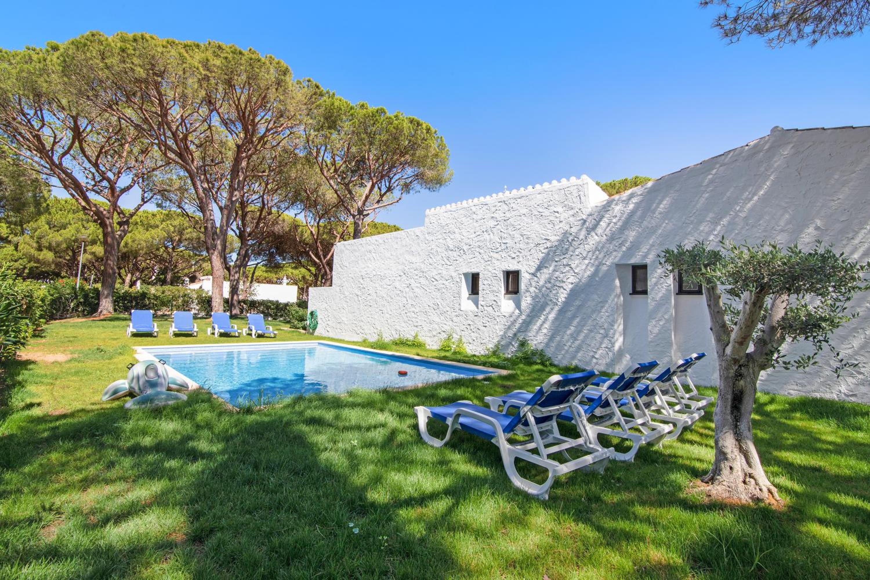 Villa with Garden View