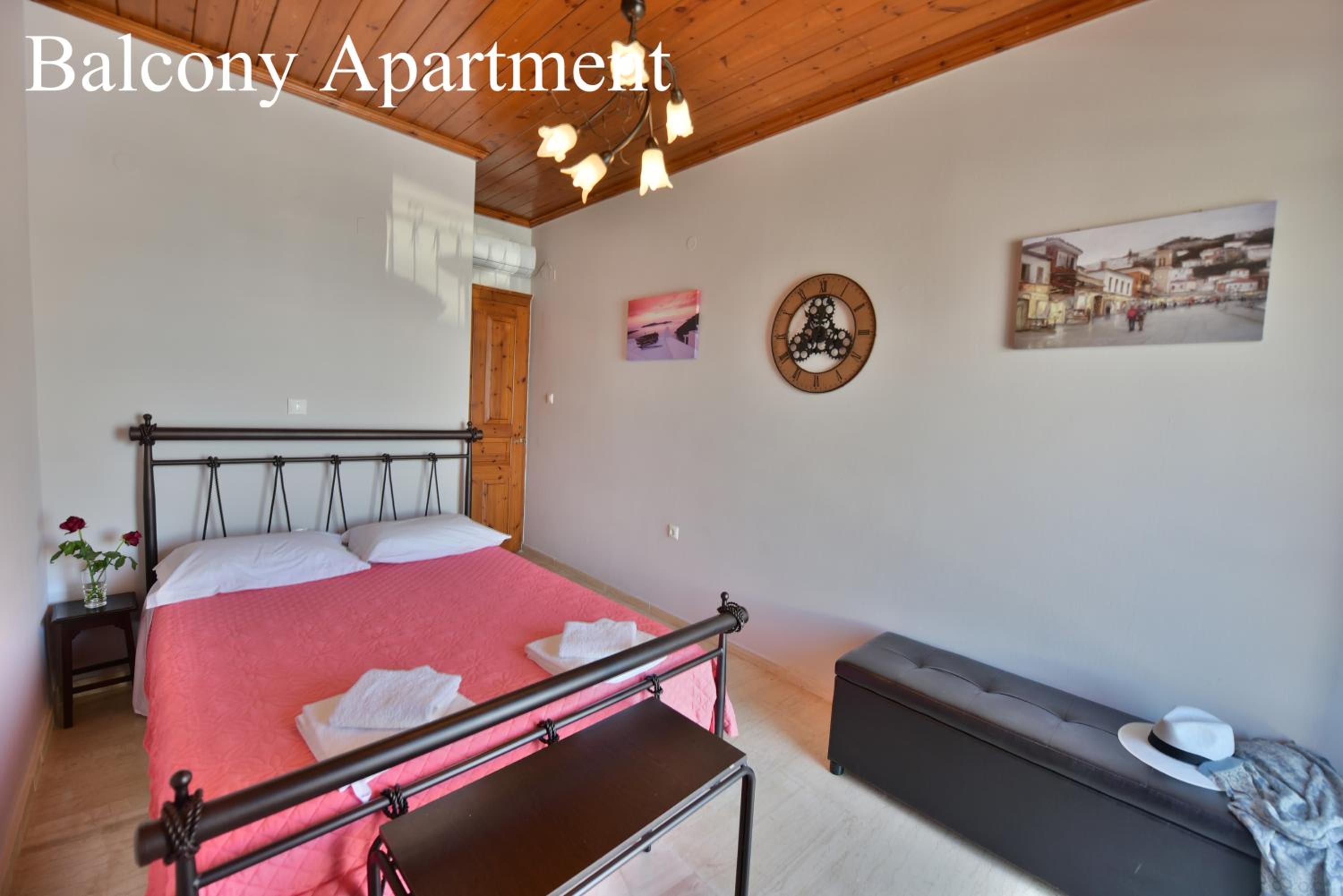 Apartment with Balcony photo 2