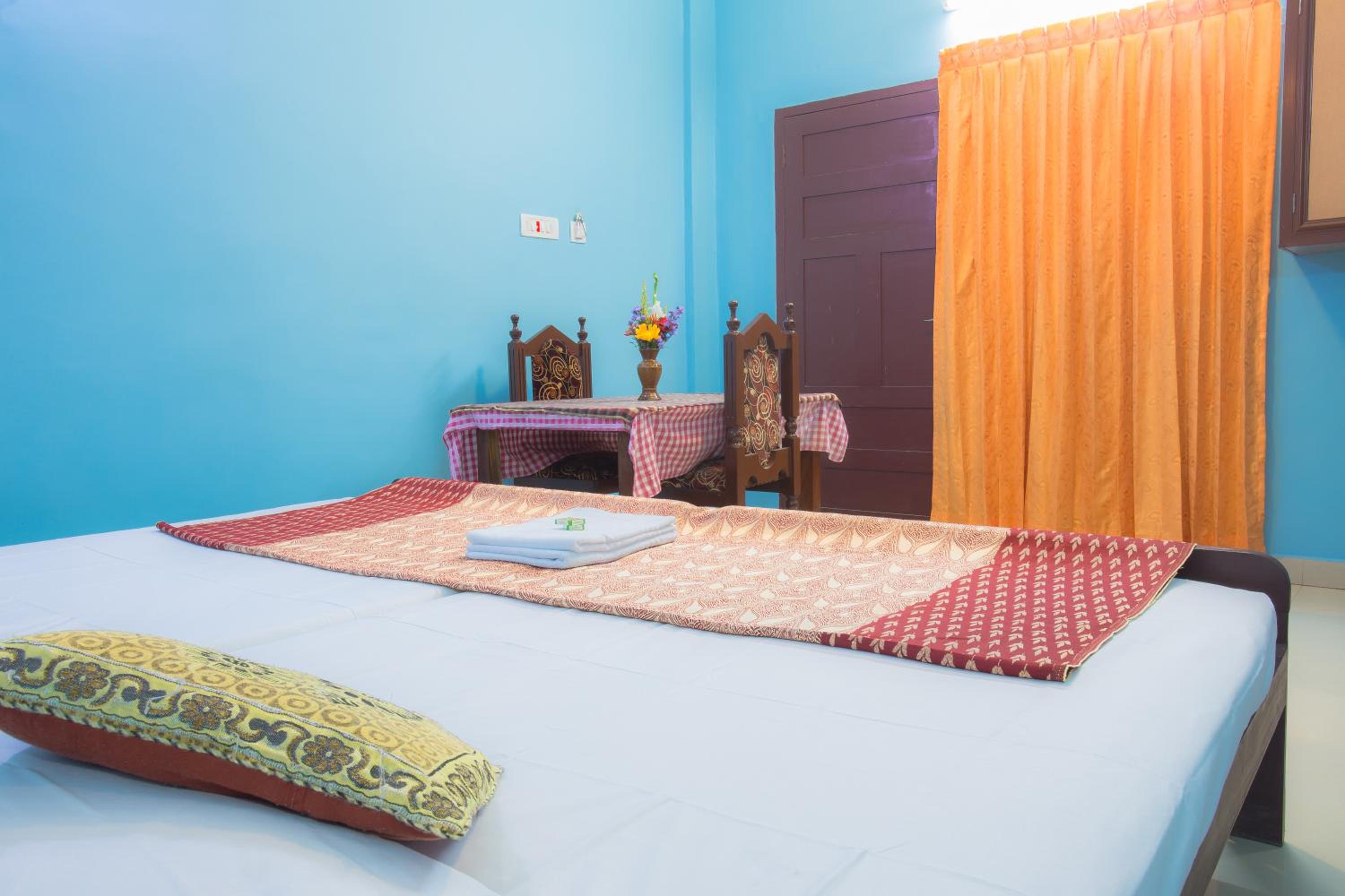 Deluxe Double Room with Fan photo 3