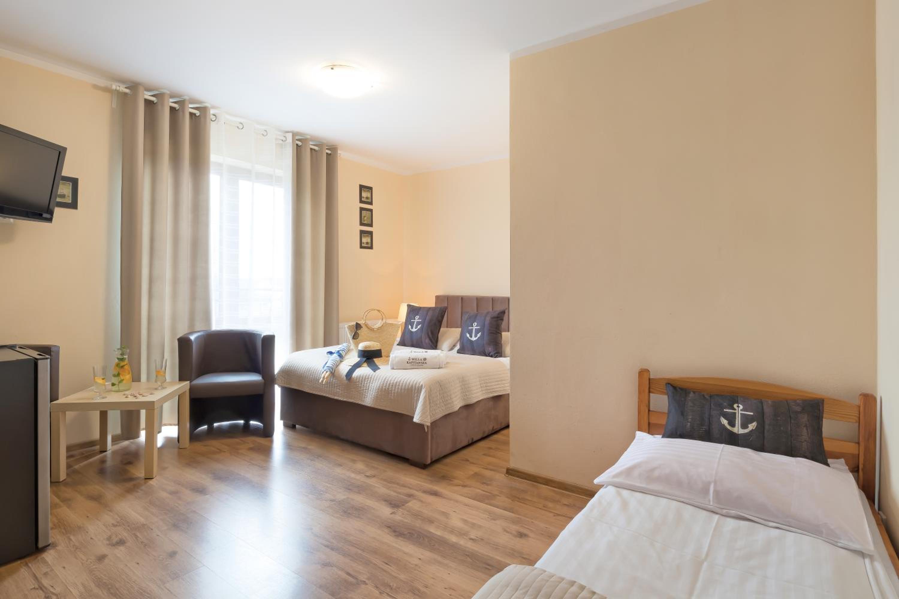Family Double Room - Photo 4