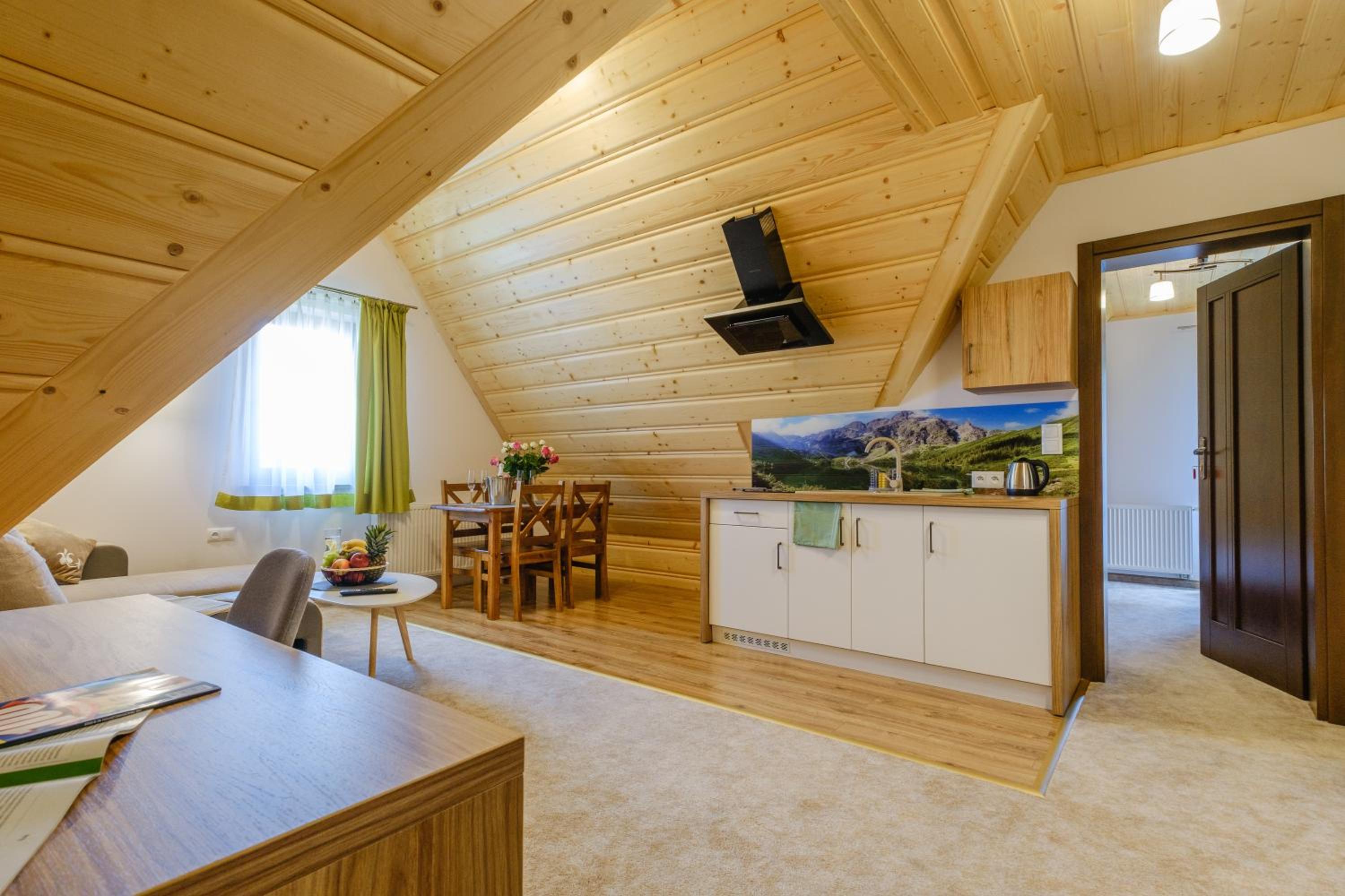 Apartment with Mountain View photo 1