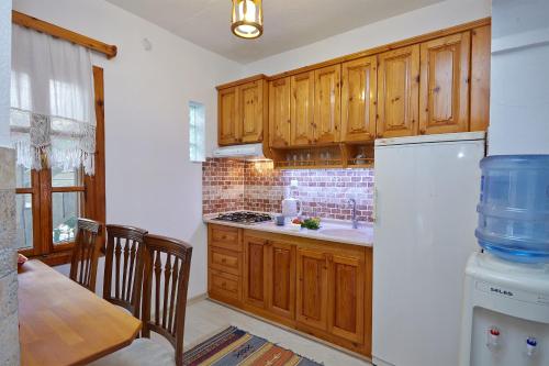 Quadruple Room with Mountain View - Photo 2