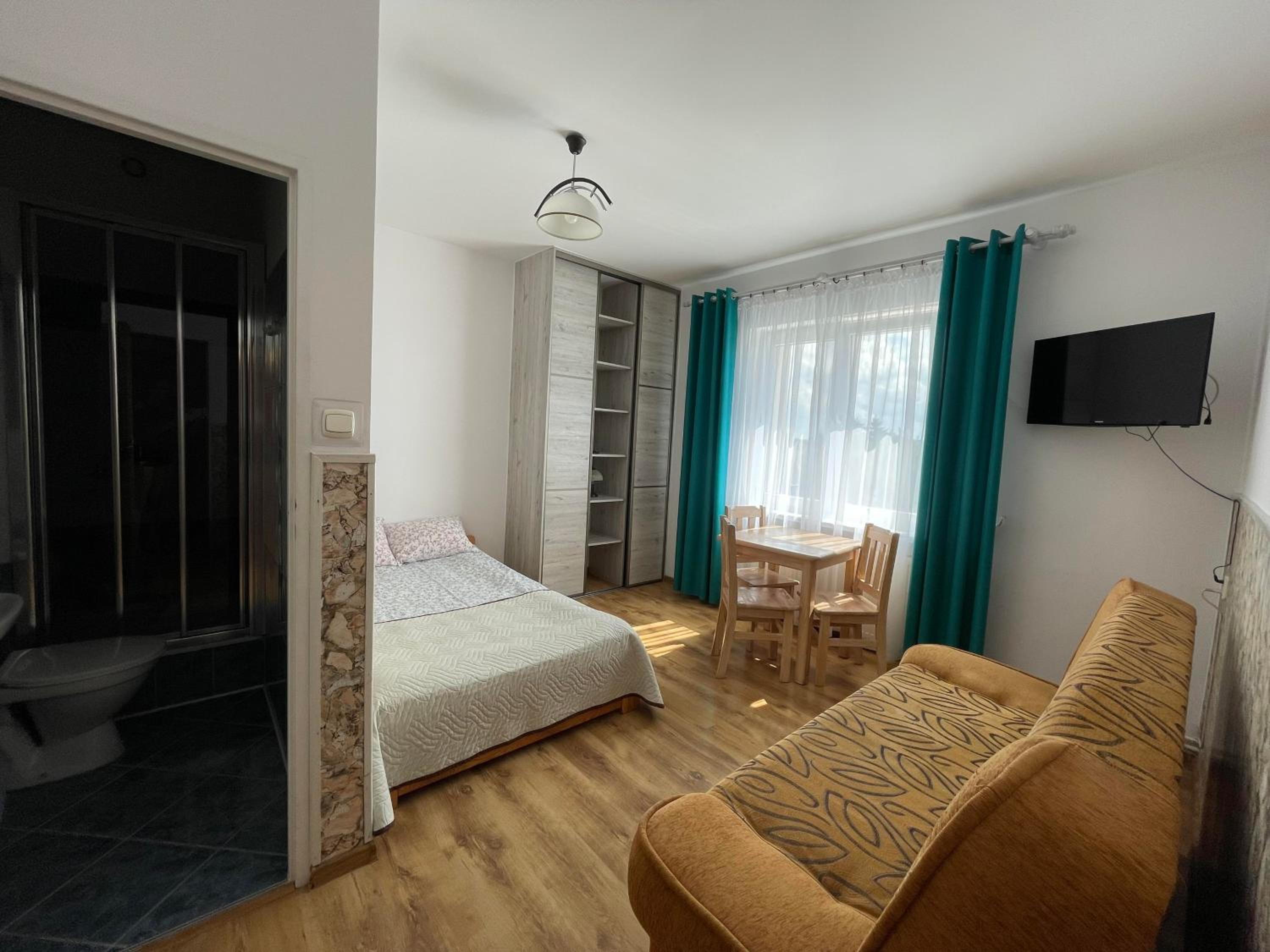 Triple Room with Private Bathroom