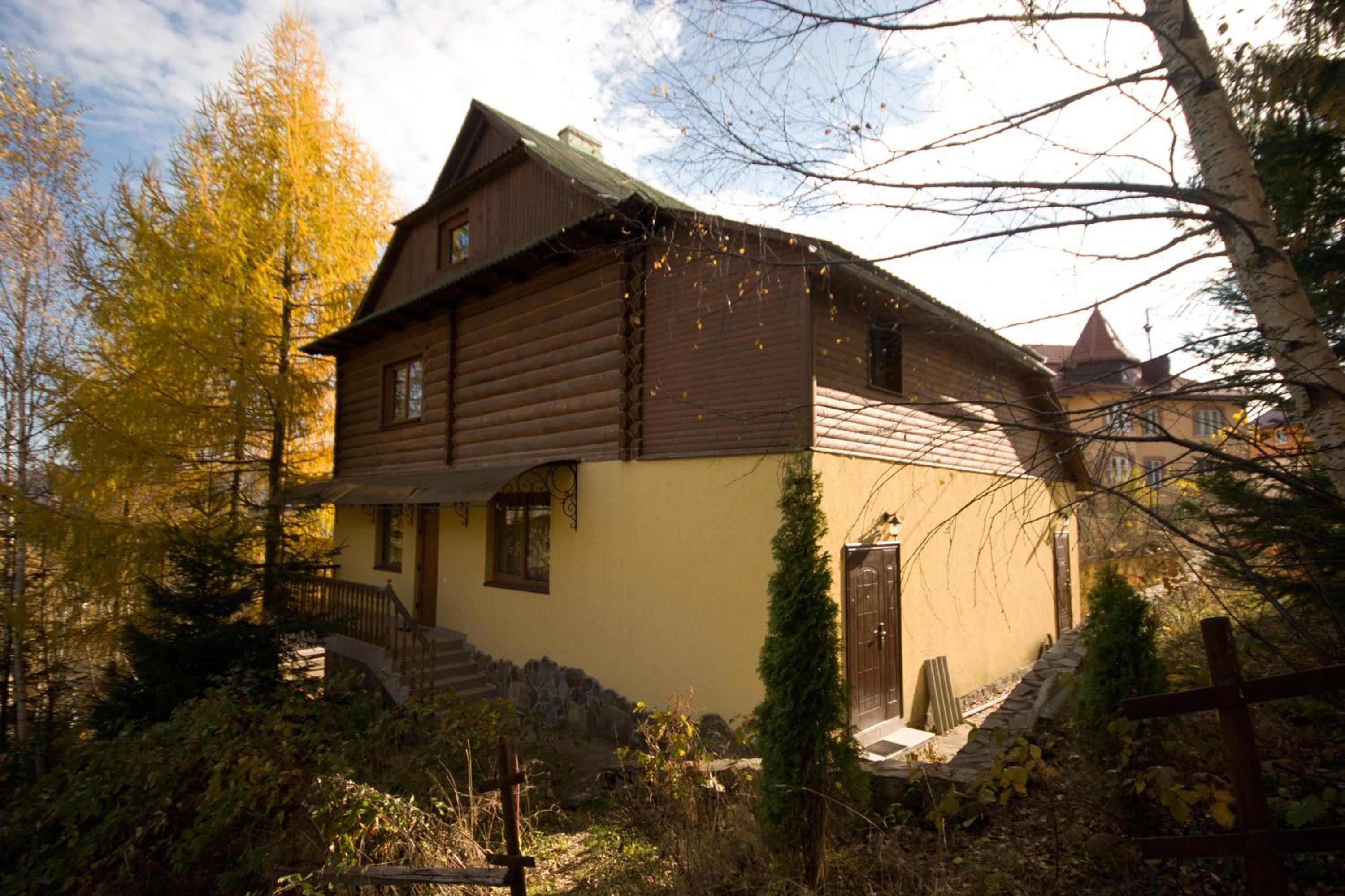 Villa photo 1