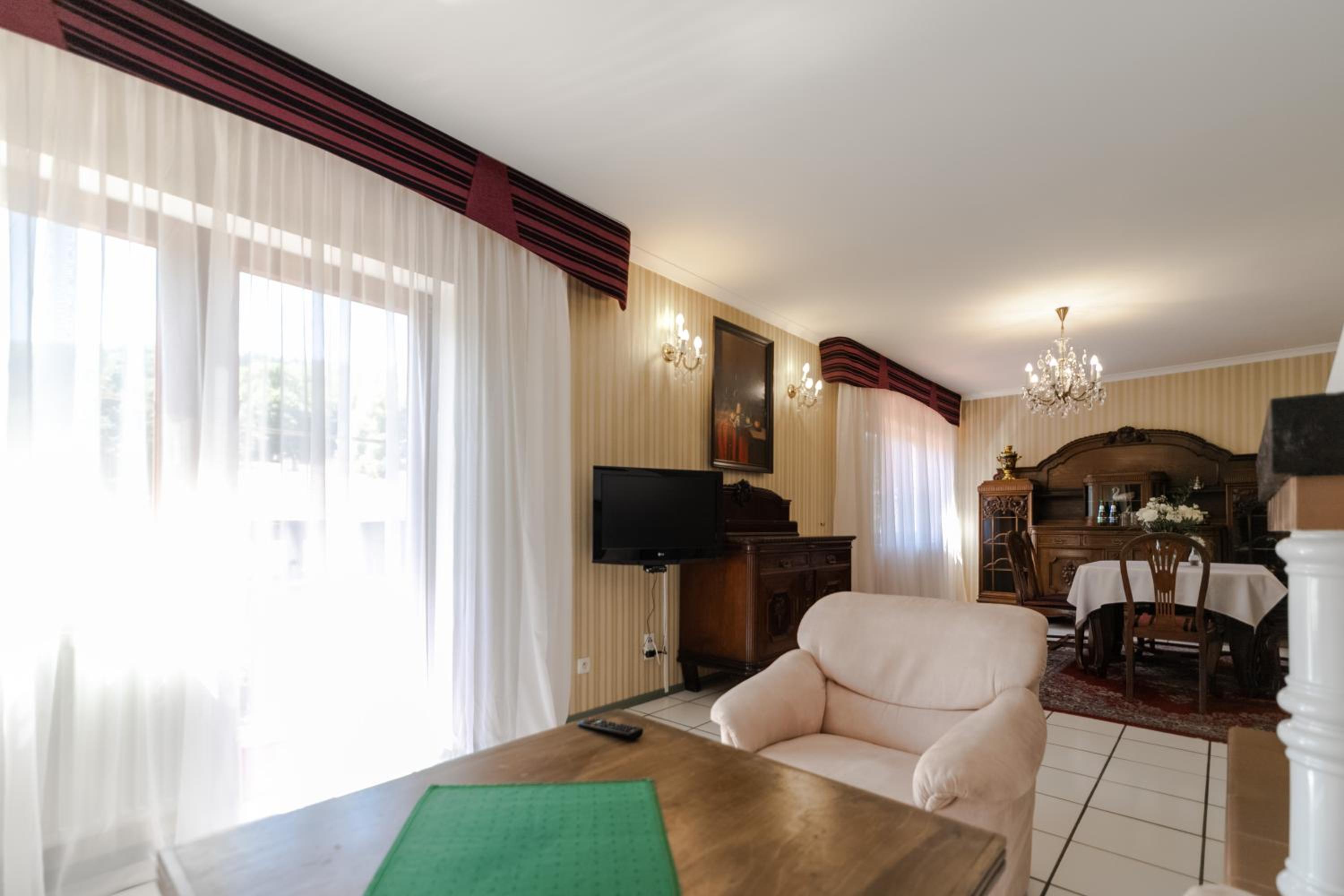 Two-Bedroom Apartment - Photo 6