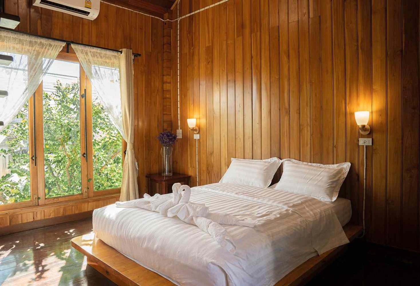 Deluxe Double Room with Shower - Photo 6