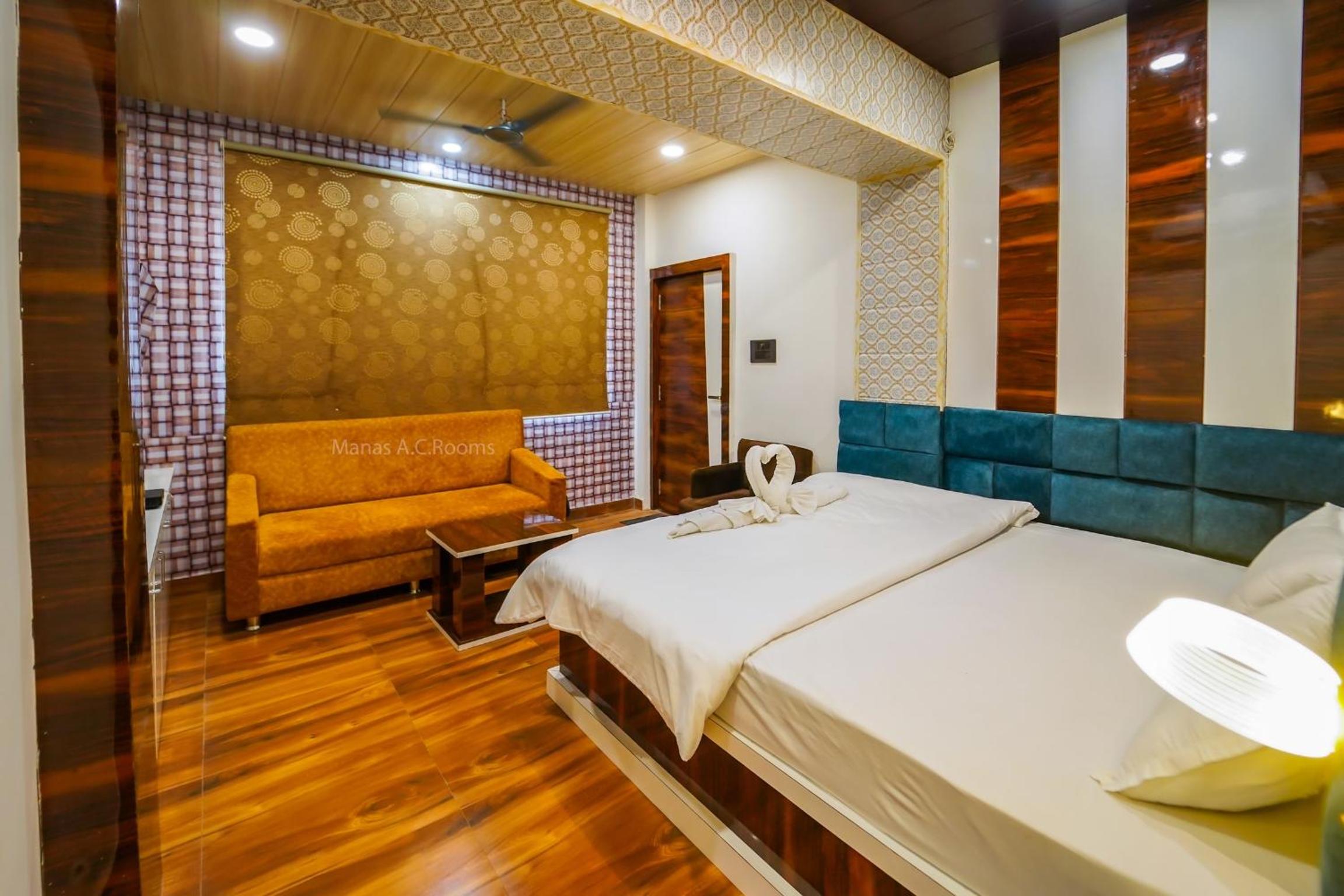 Deluxe Double Room with Bath photo 1