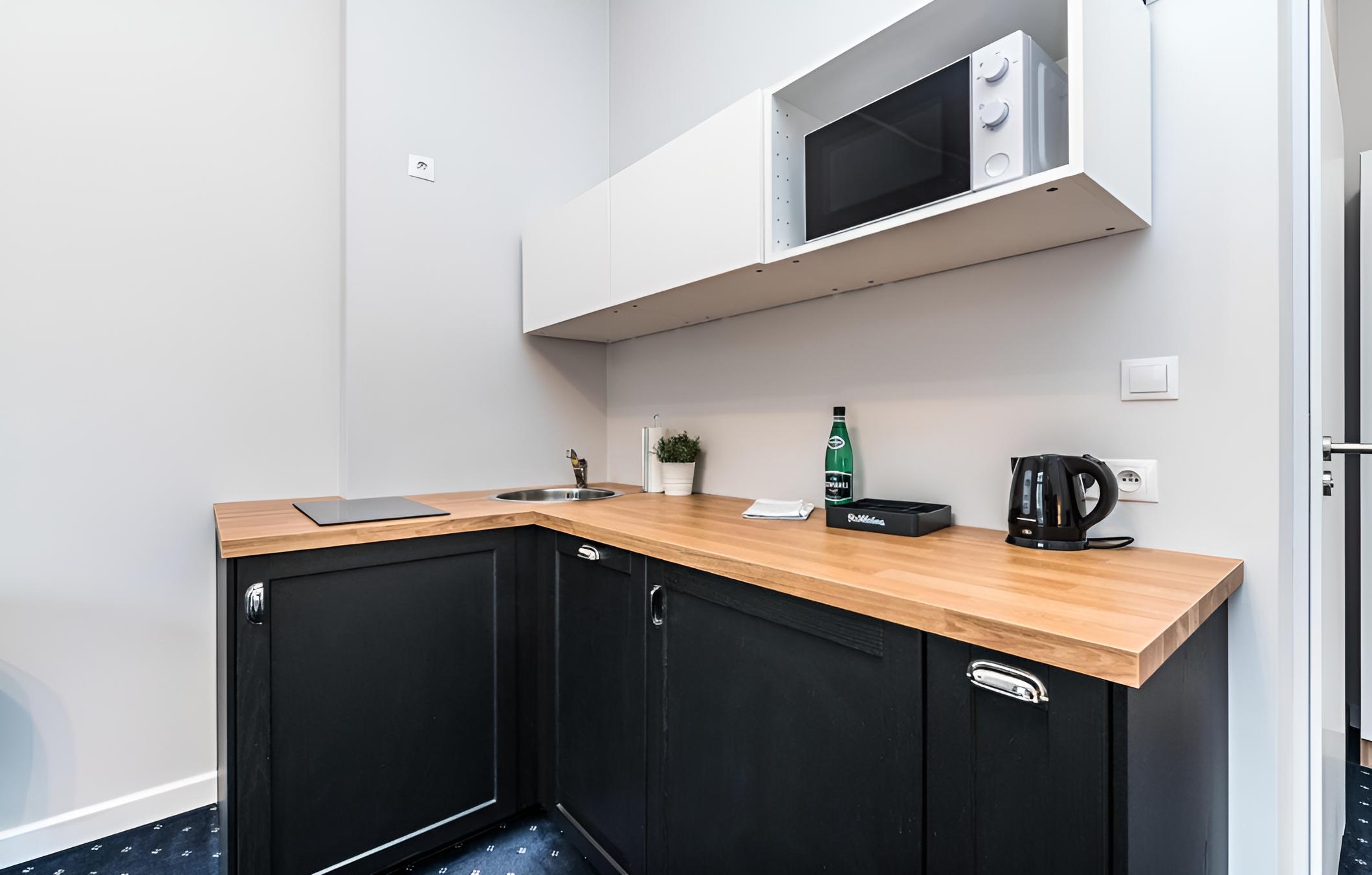 Deluxe Apartment with Air Conditioning - Photo 10