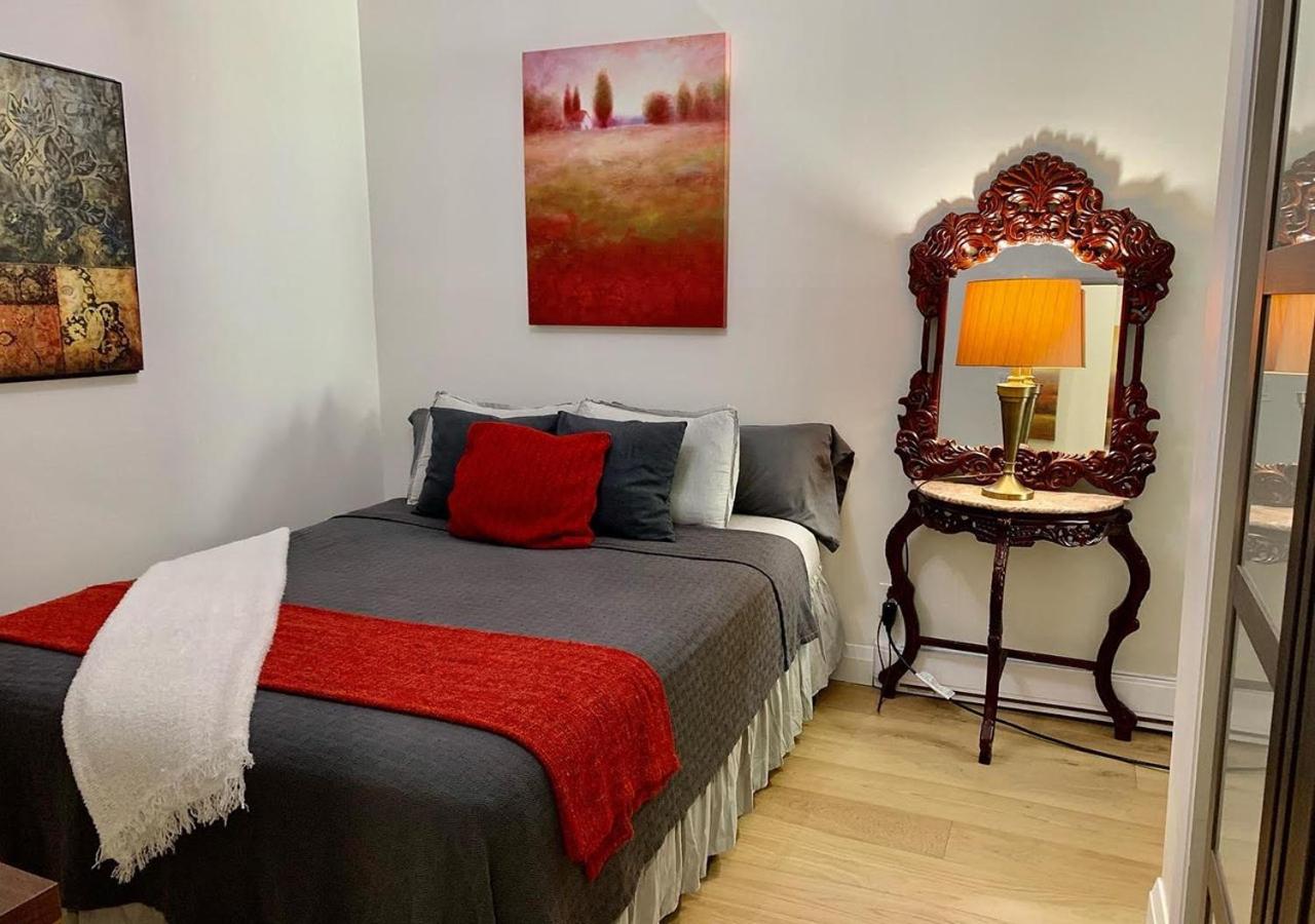Queen Room with Garden View