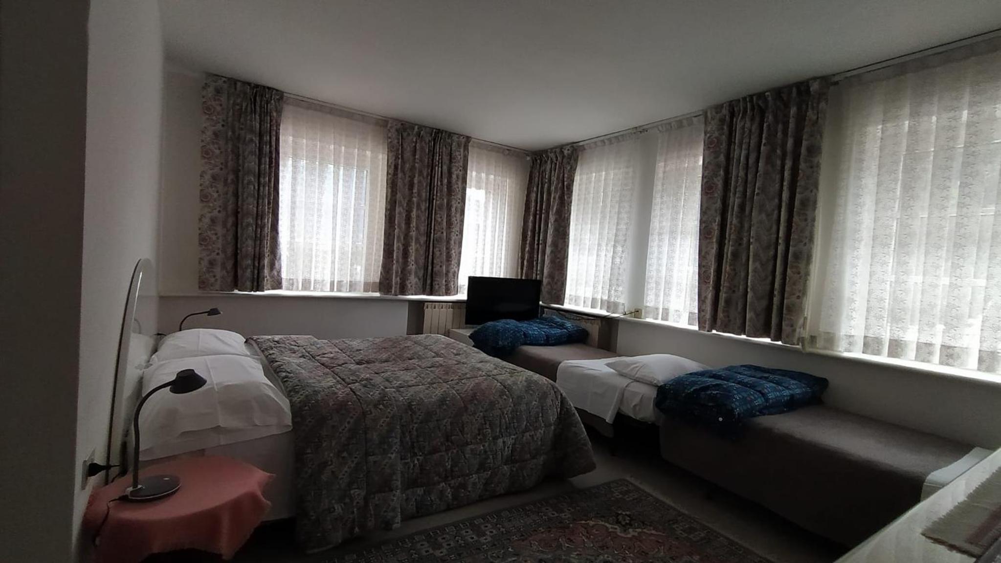 Basic Triple Room