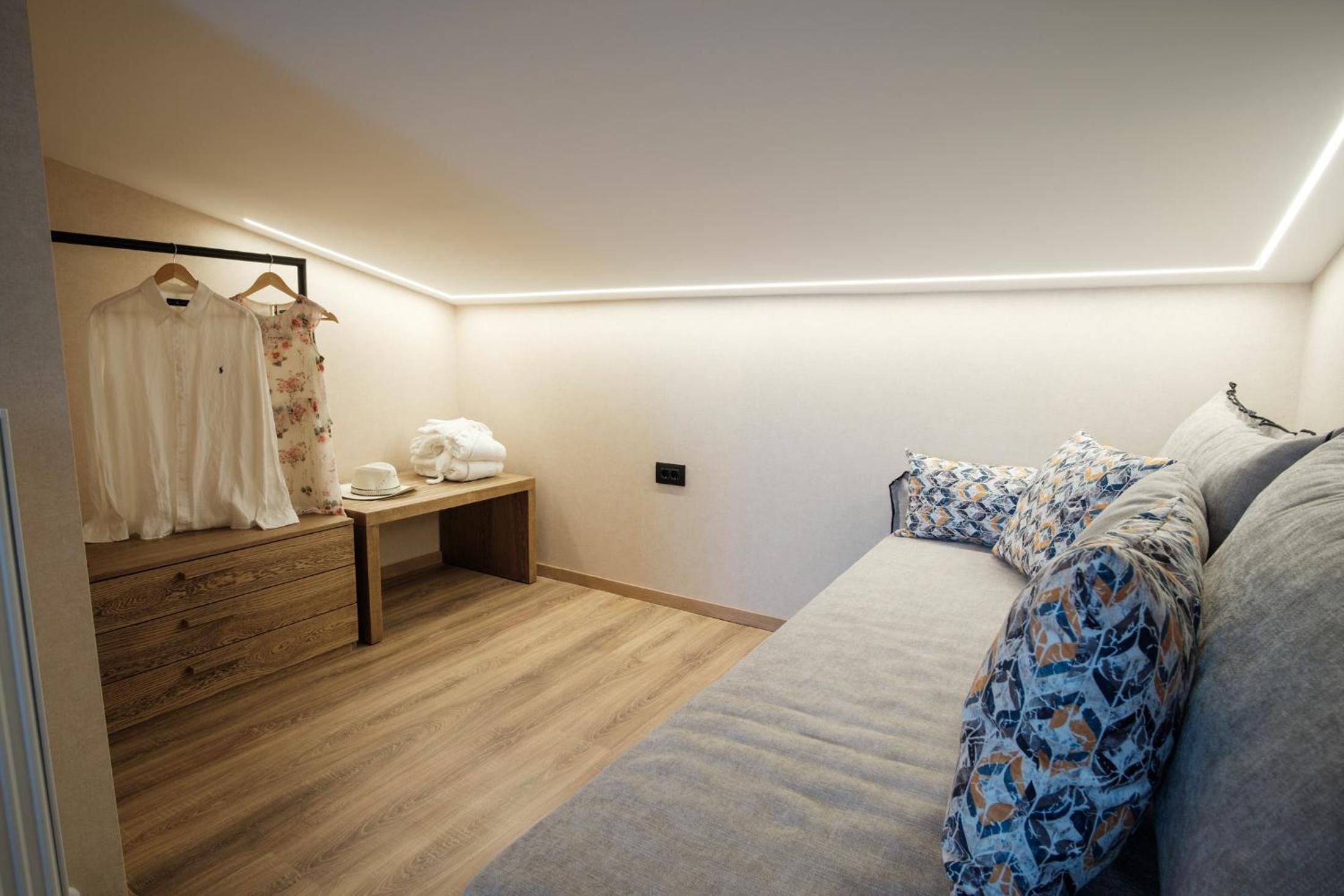 Two-Bedroom Villa - Photo 4