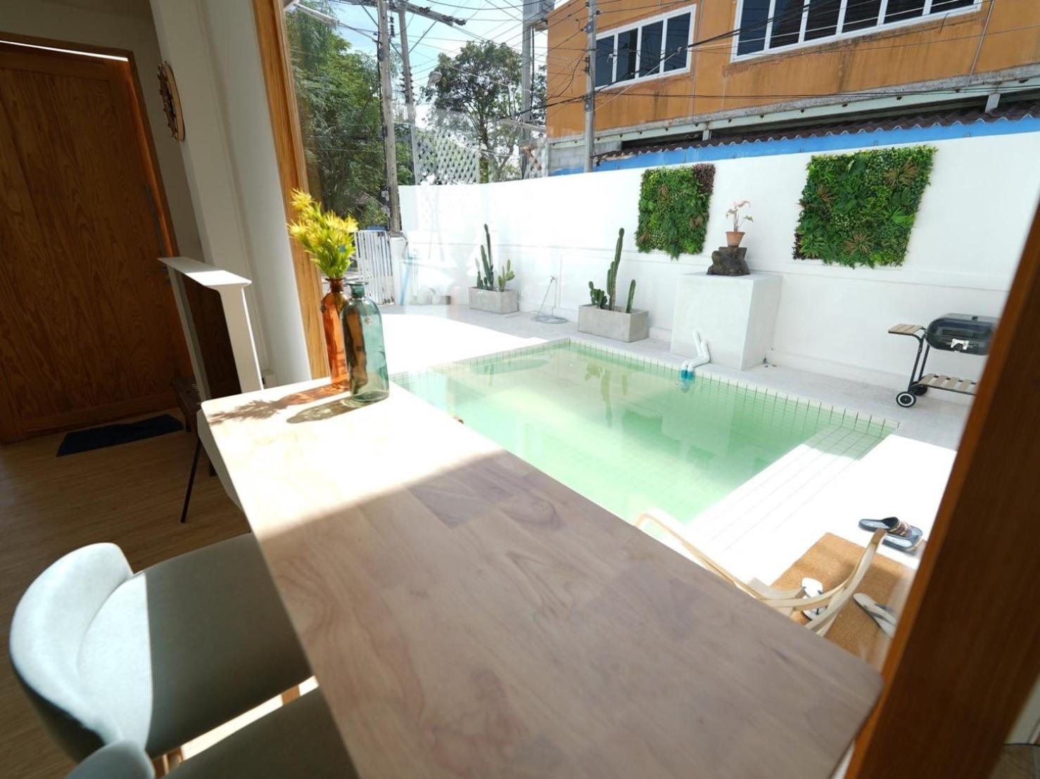 Villa with Private Pool - Photo 8