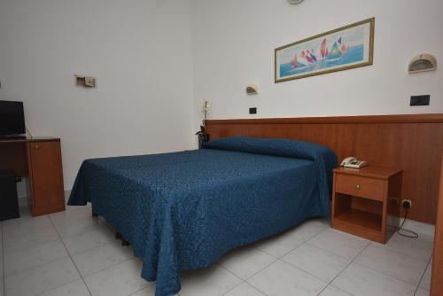 Family Room (2 Adults + 2 Children) photo 2