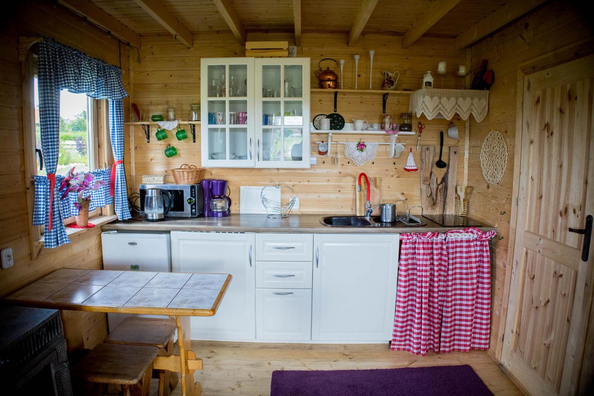 Three-Bedroom House - Photo 31