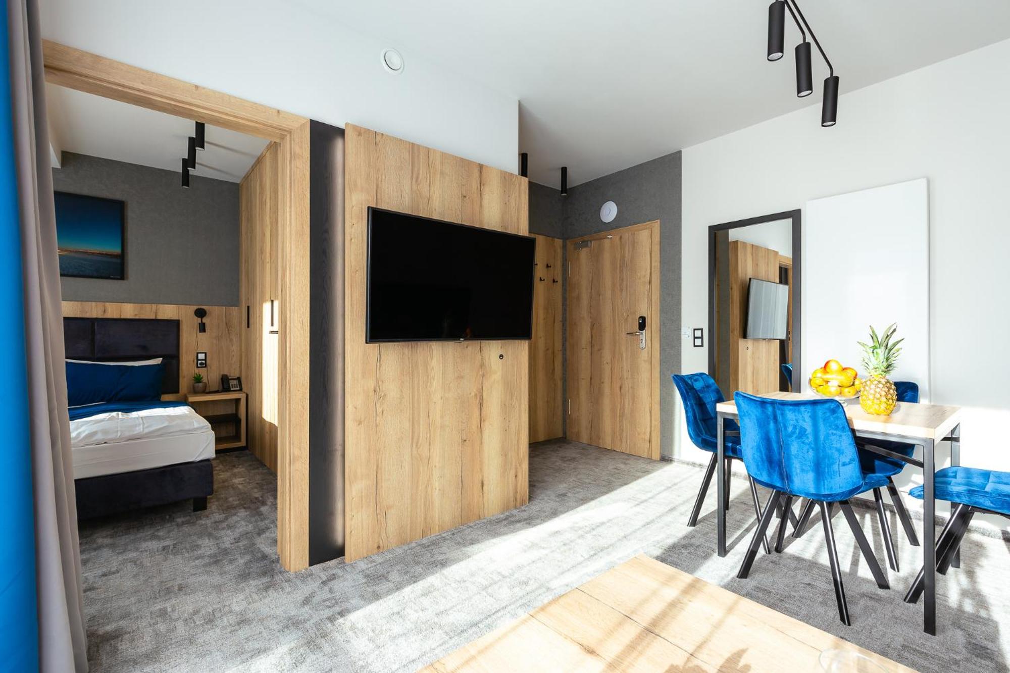 One-Bedroom Apartment - Photo 11