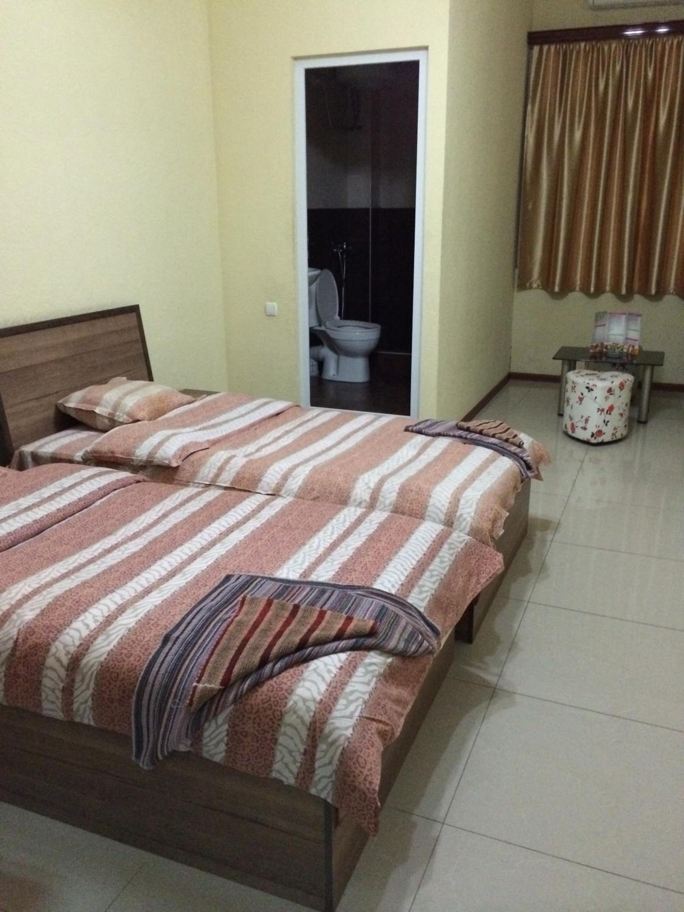 Twin Room with Private Bathroom