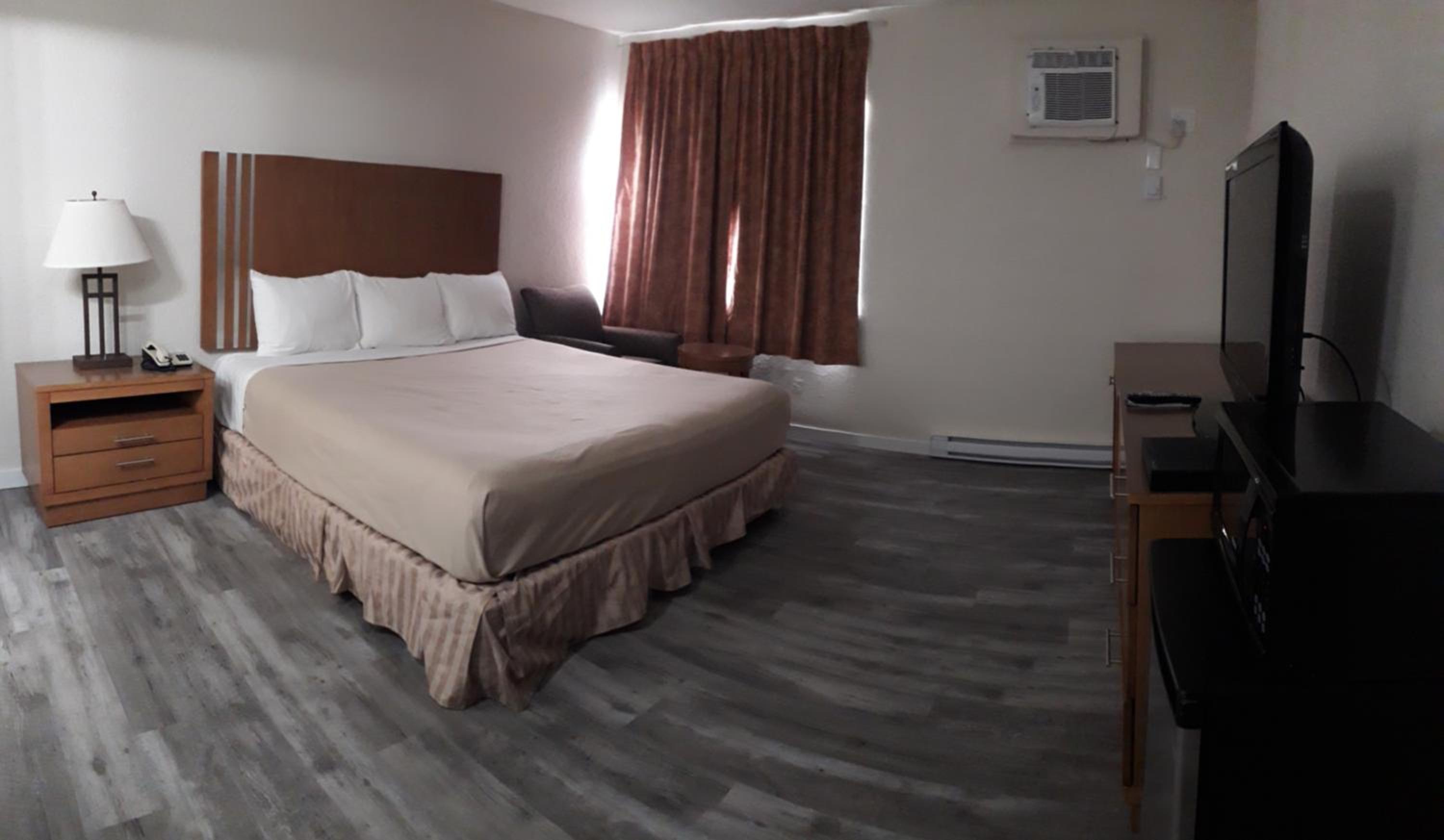 Budget Twin Room - Non-Smoking photo 1