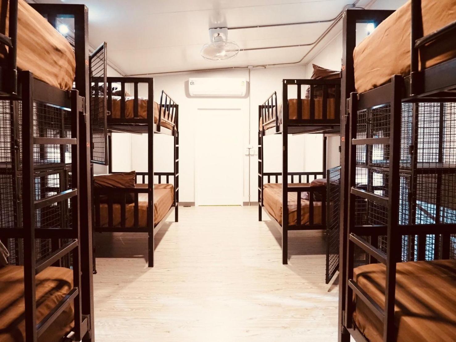 Bed in 8-Bed Mixed Dormitory Room photo 2