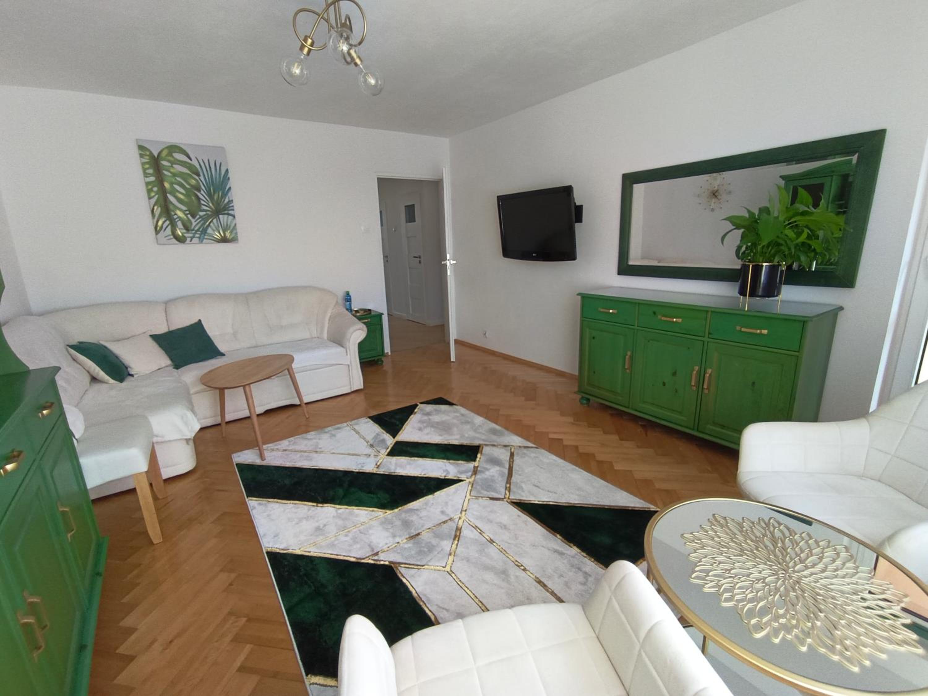 Apartment with Balcony - Photo 13