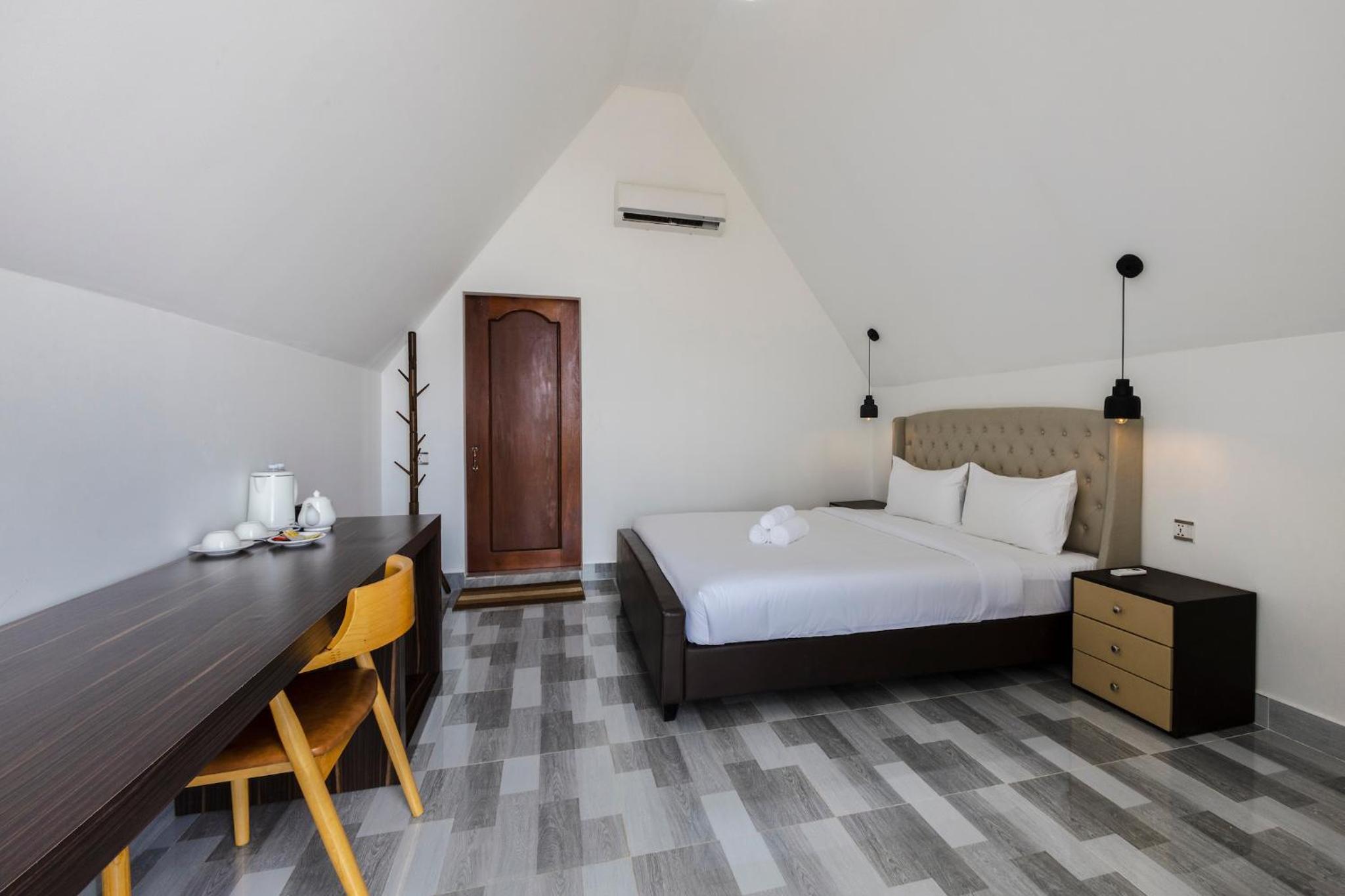 Deluxe Bungalow photo 2