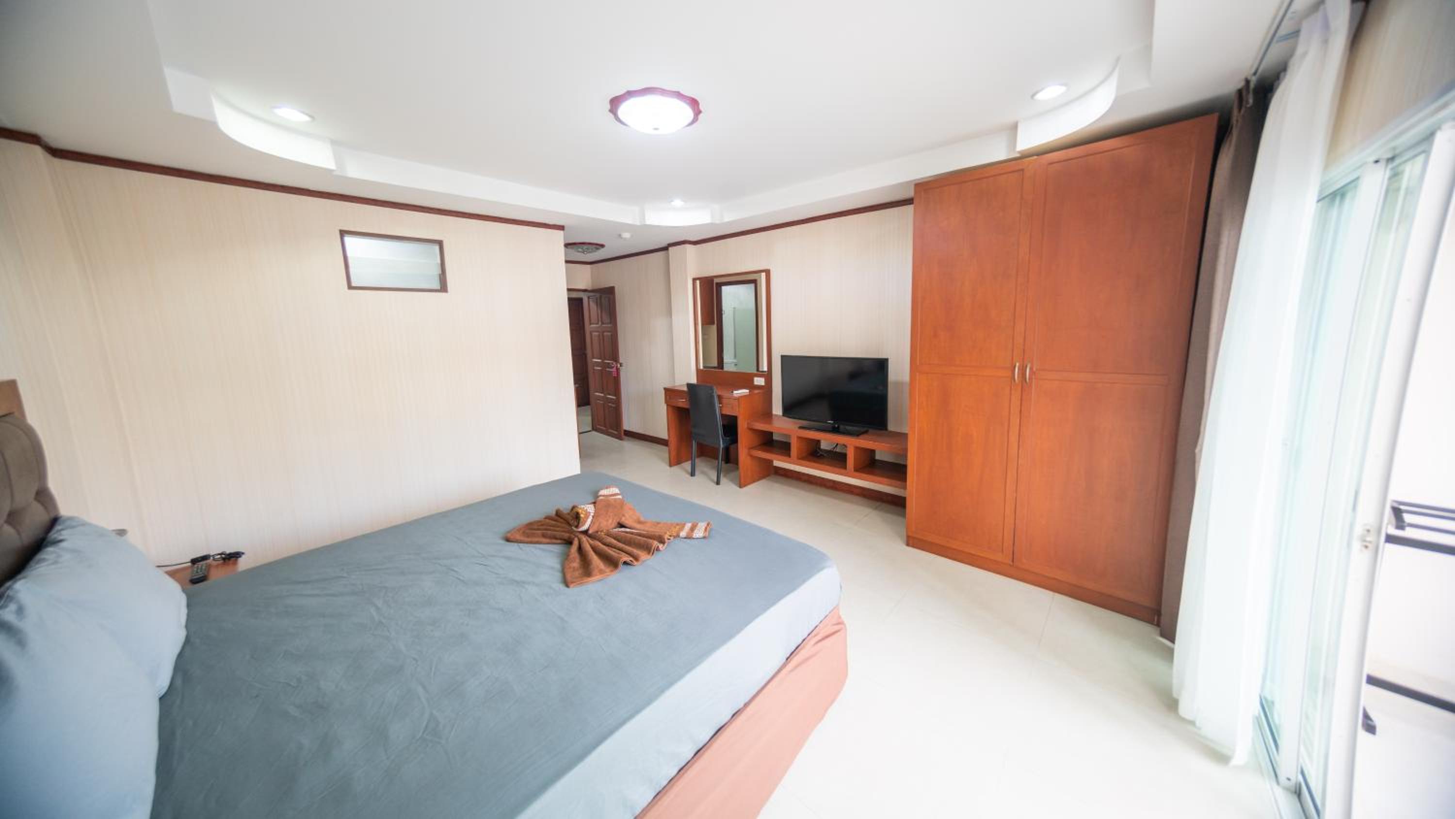 Deluxe Double or Twin Room
