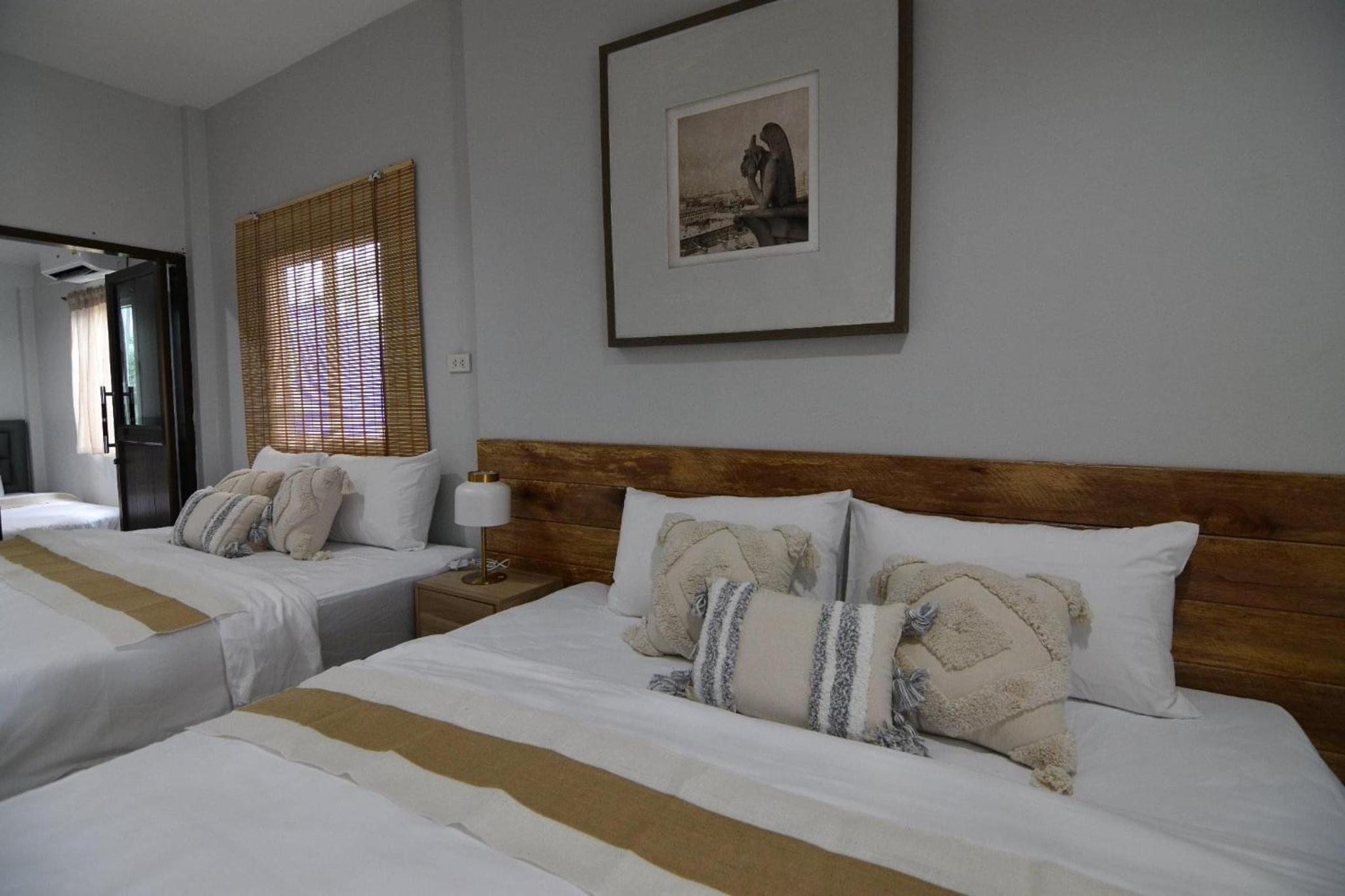 Three-Bedroom House photo 2