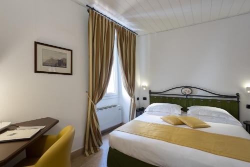 Standard Double or Twin Room photo 3