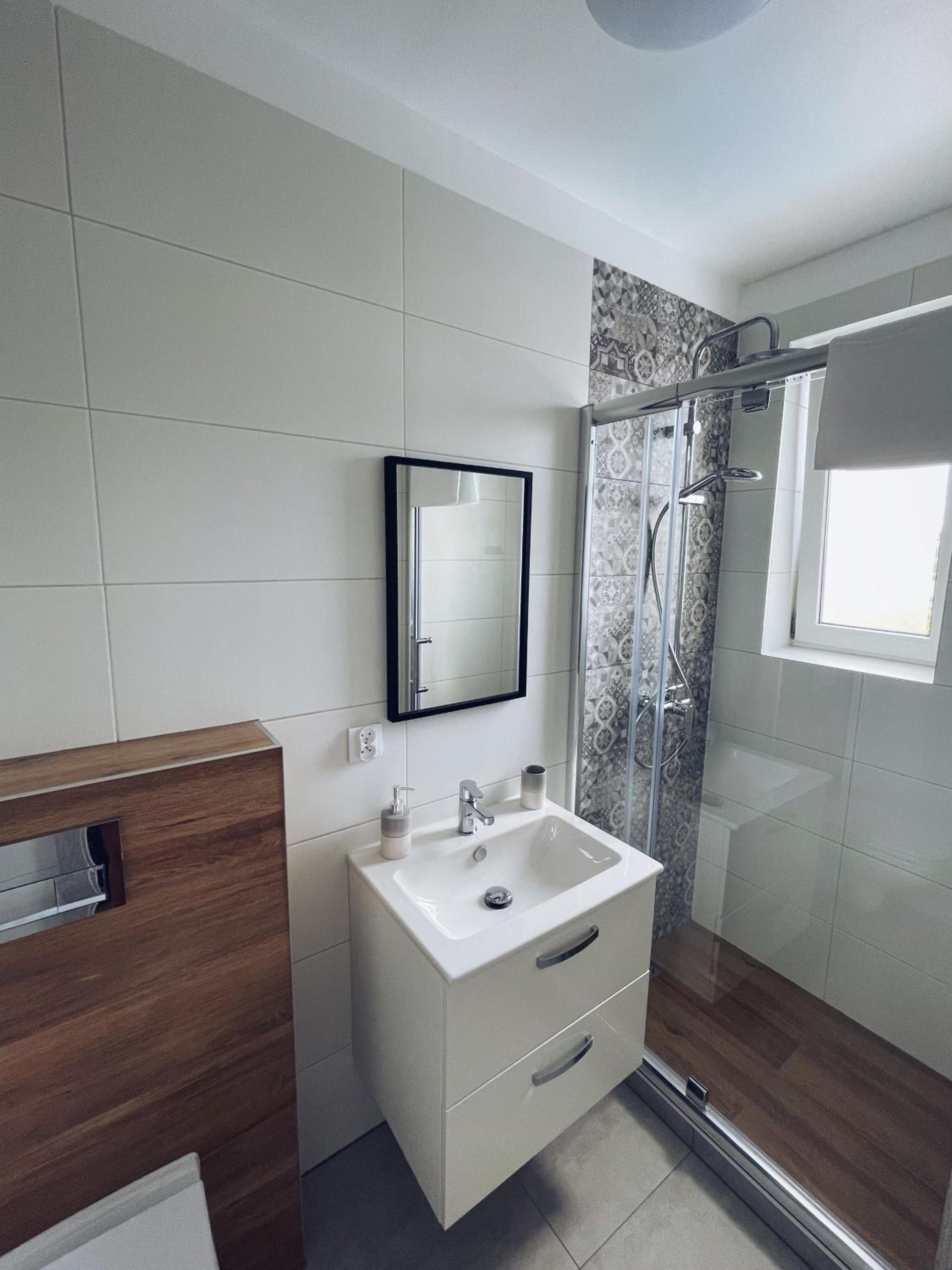 Double Room with Balcony - Photo 3