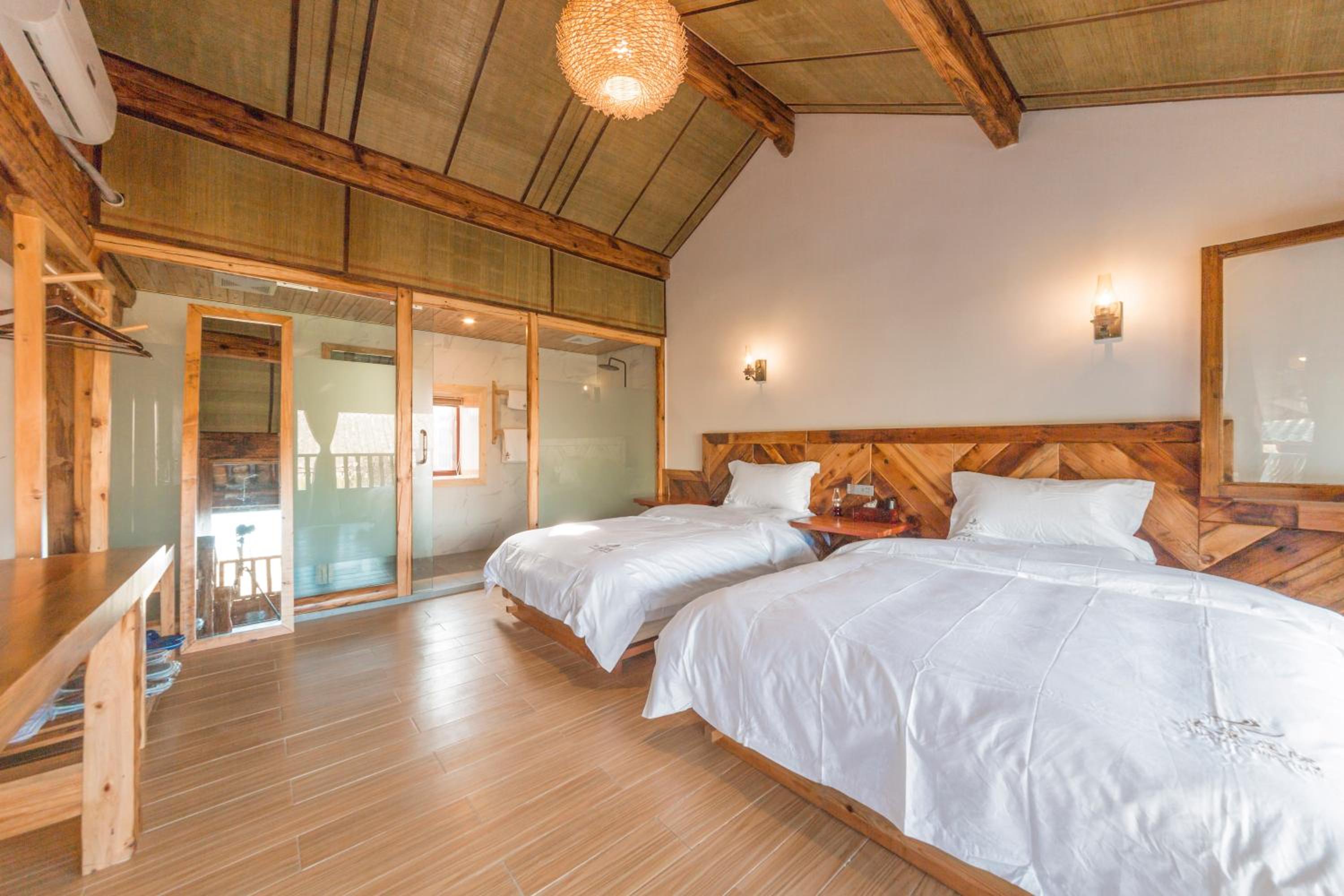 Twin Room with Mountain View