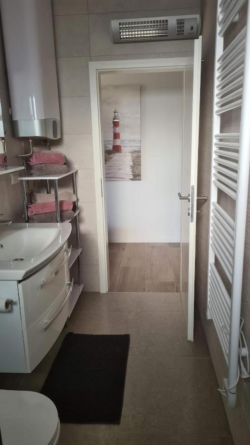 Apartment - Ground Floor photo 2