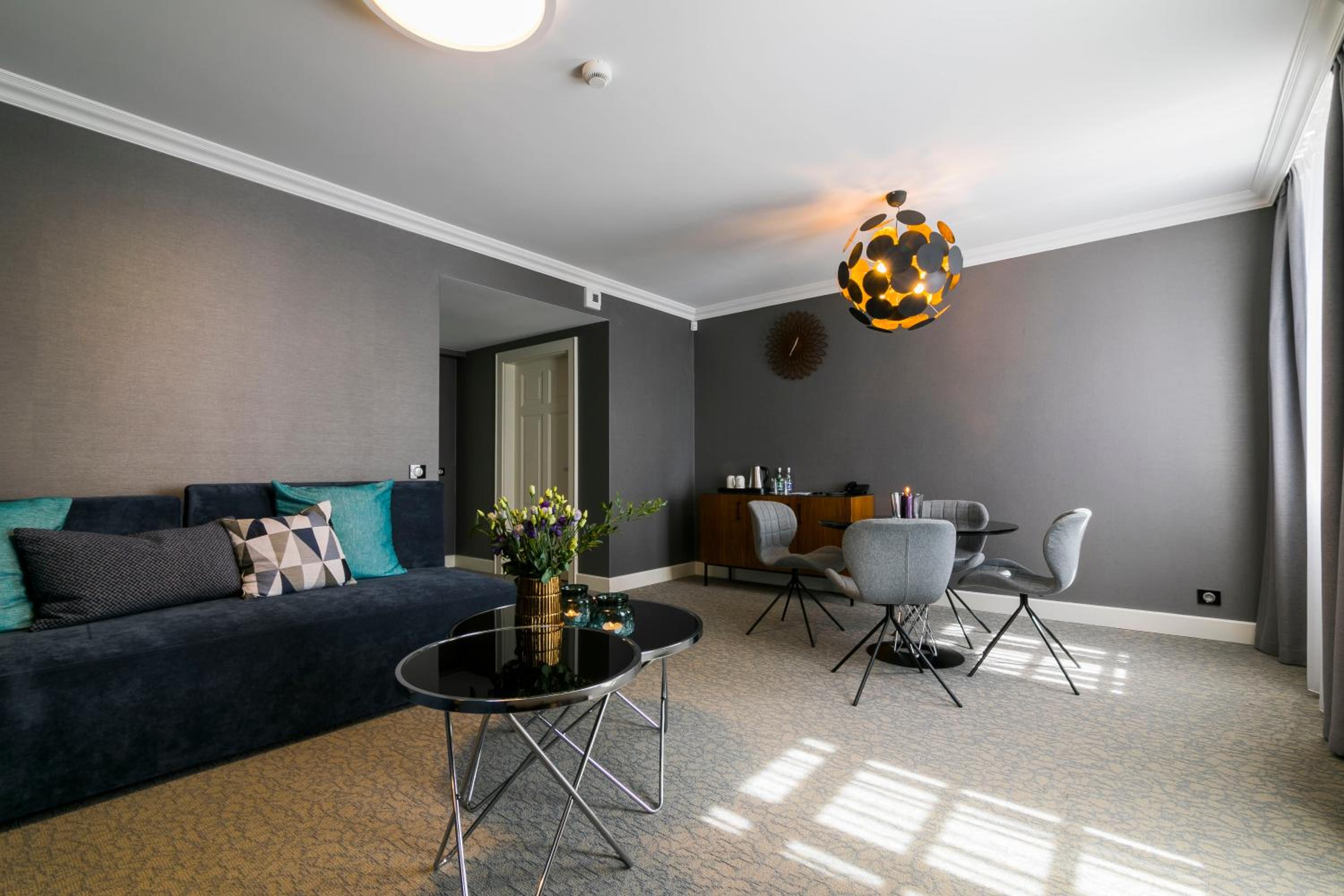 Apartment with Terrace photo 3