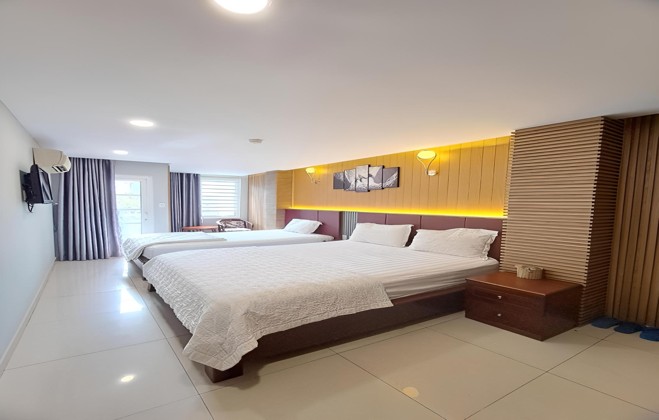 Triple Room with Balcony