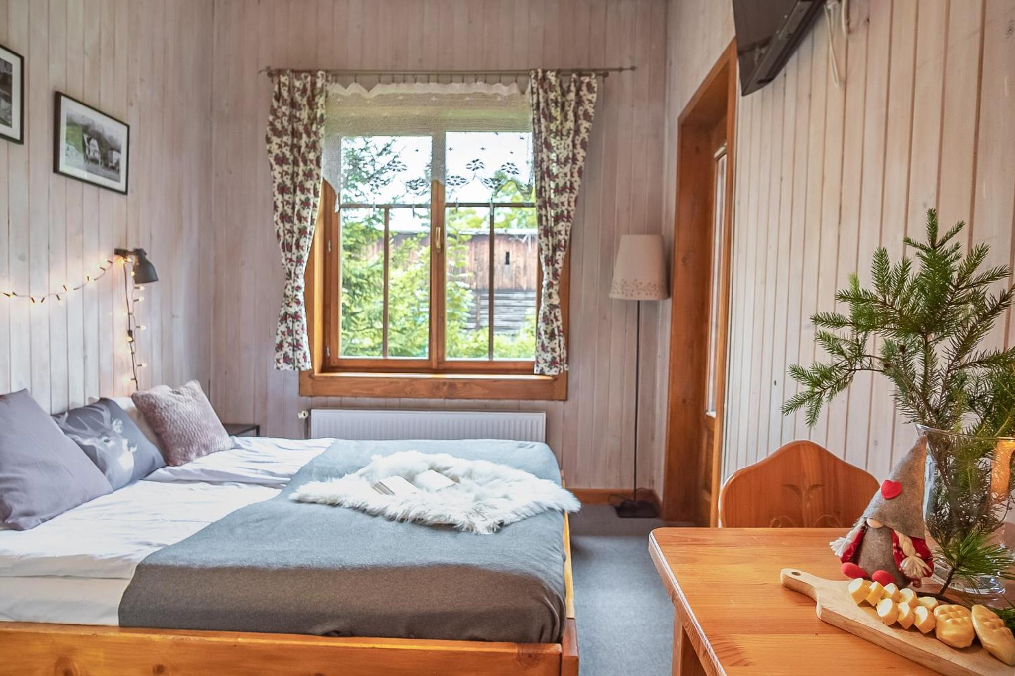 Double Room with Balcony - Photo 3