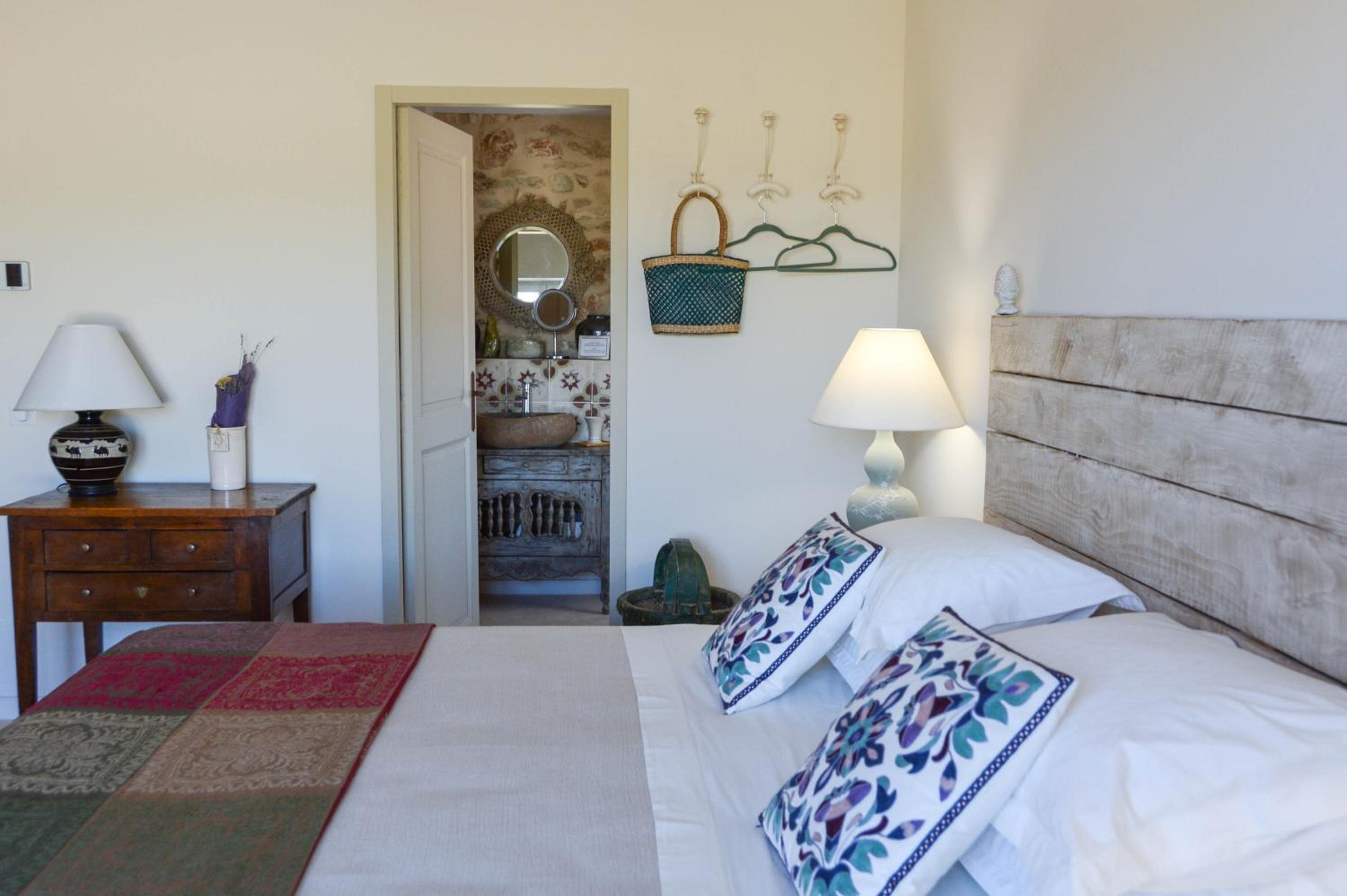 Deluxe Double Room with Balcony photo 2