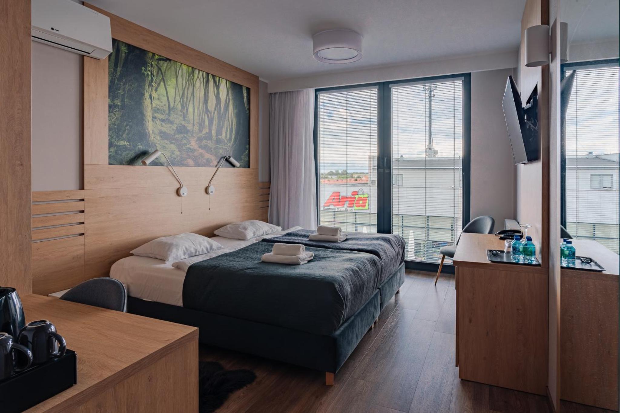 Standard King Room photo 1
