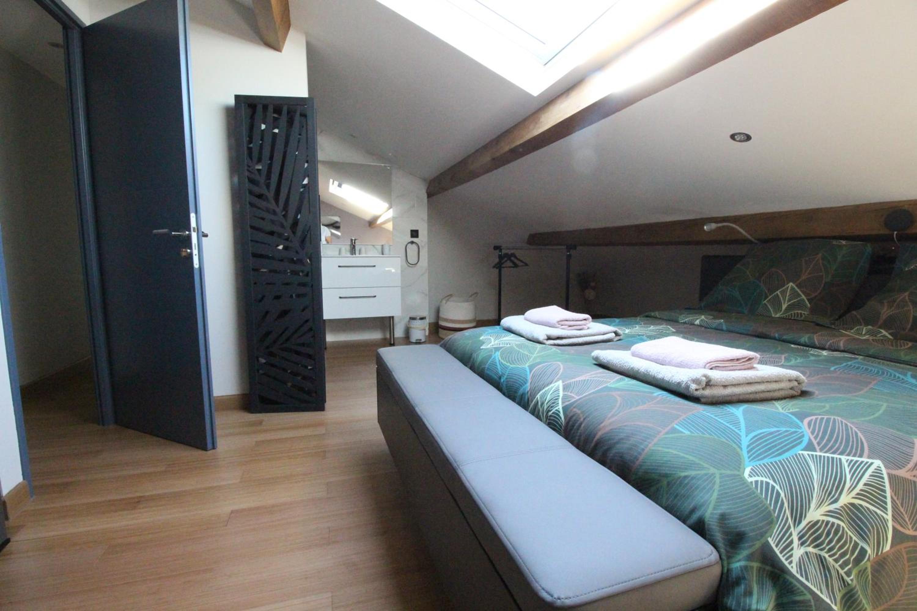 Double Room with Private Bathroom photo 2