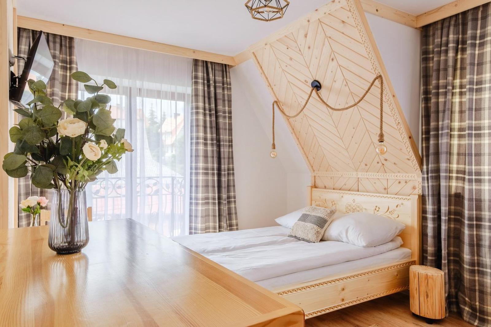 Double Room with Mountain View - Photo 3