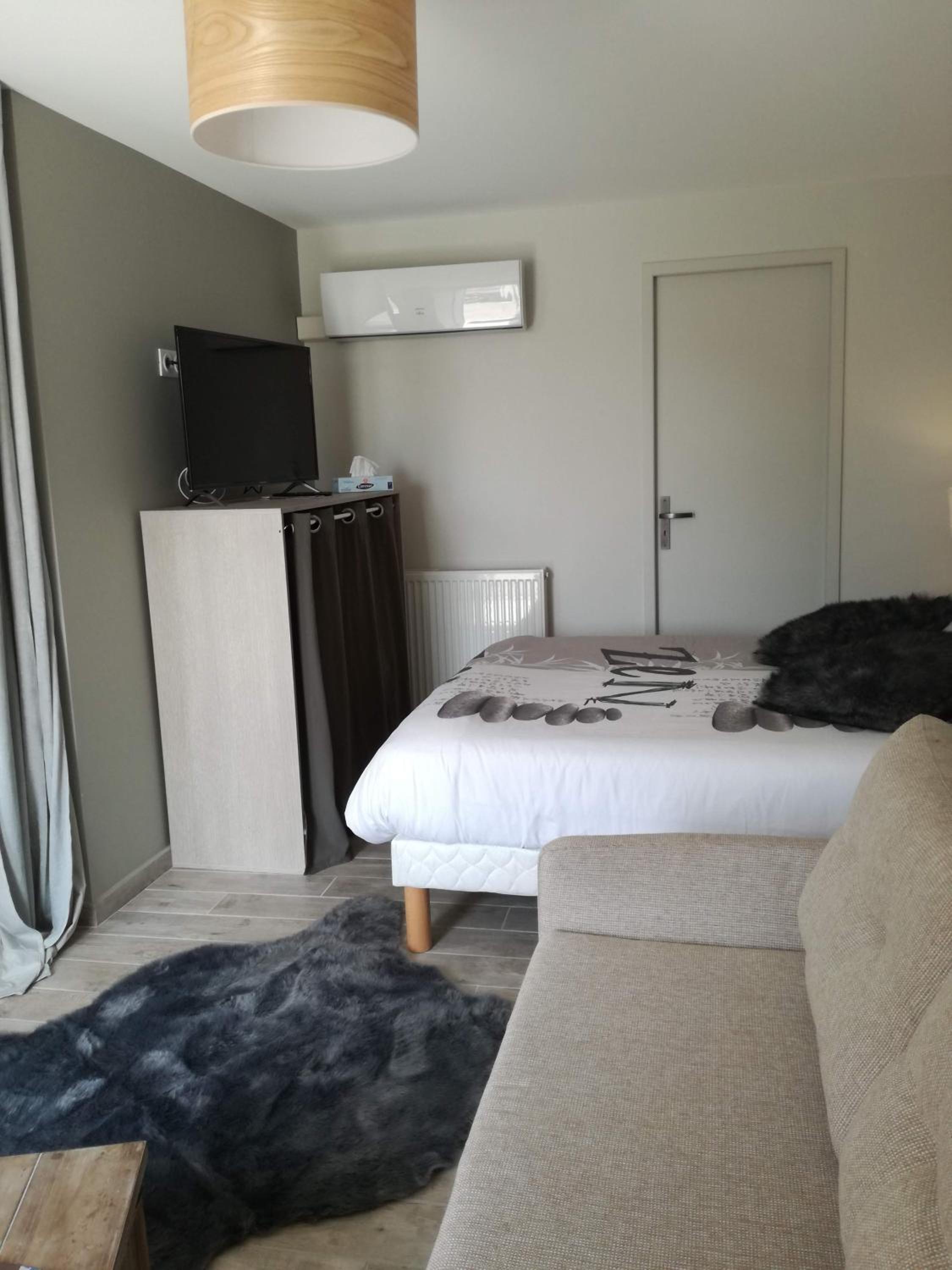 Double Room with Extra Bed - Photo 3