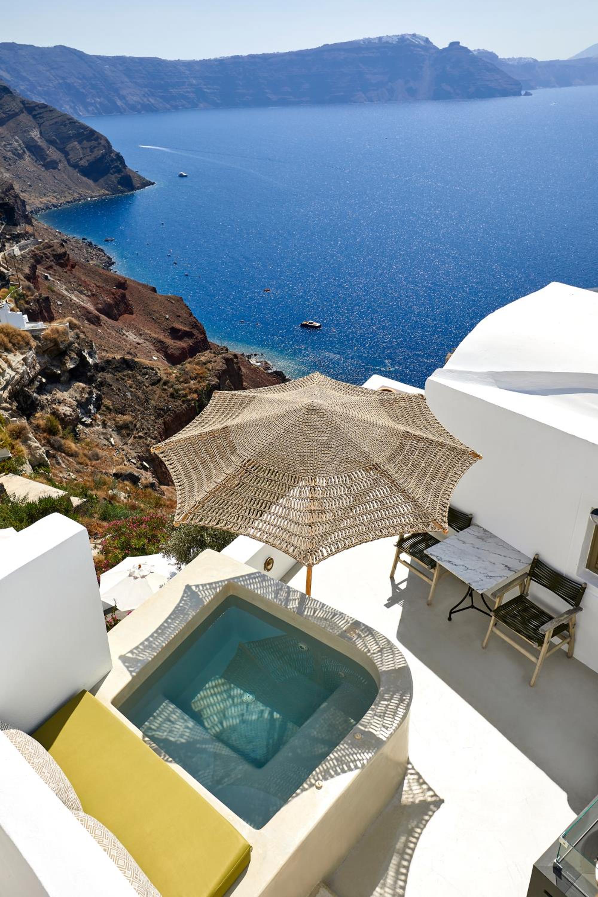 Deluxe Suite with Outdoor Hot Tub photo 3