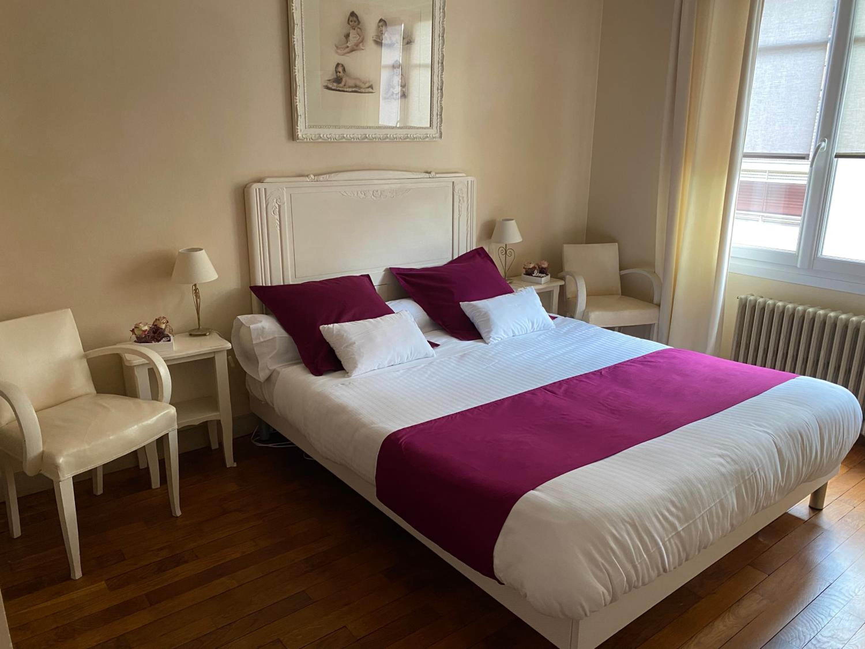 Queen Room - Photo 2