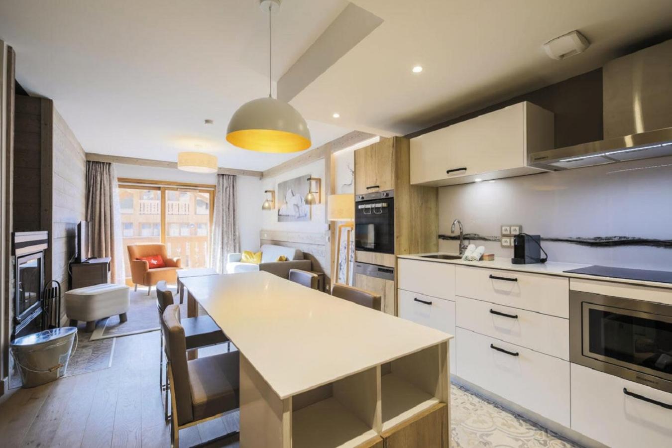 Exclusive Two-Bedroom (6 People)