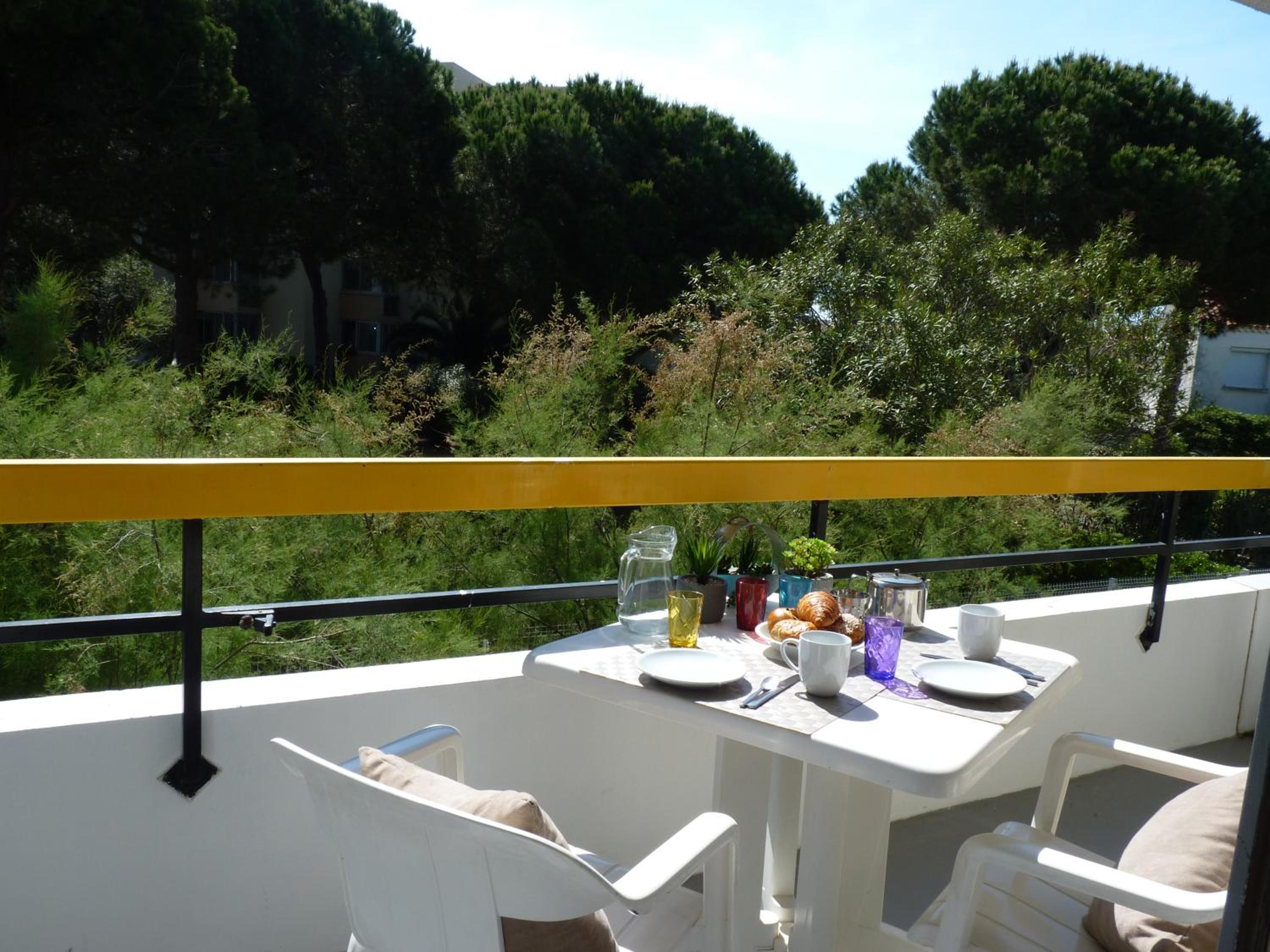 Studio with Park View - Upper Floors - Photo 4
