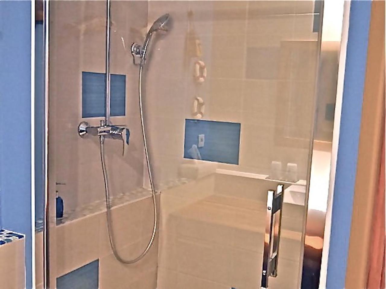 Double or Twin Room photo 3