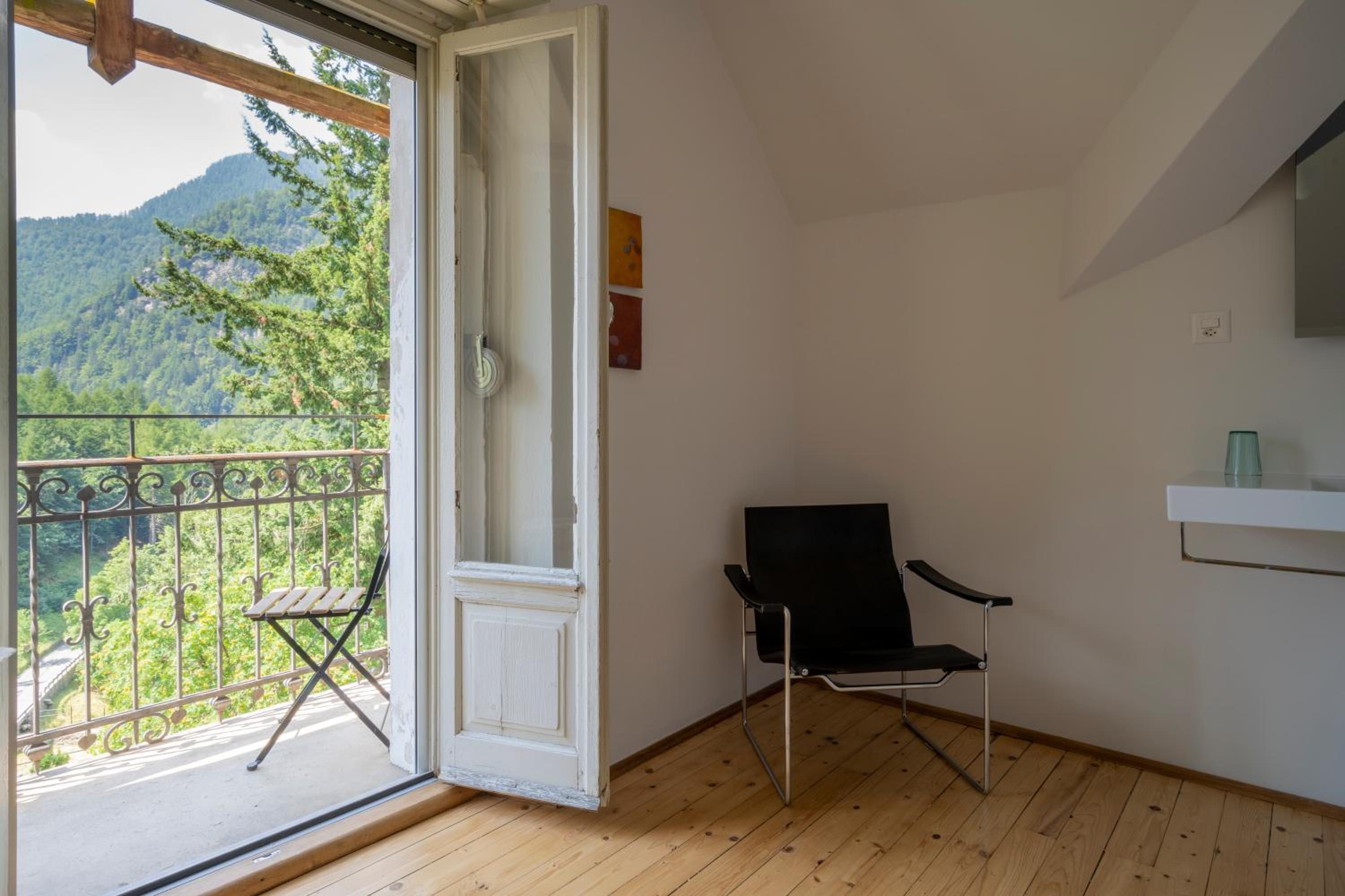 Single Room with Balcony