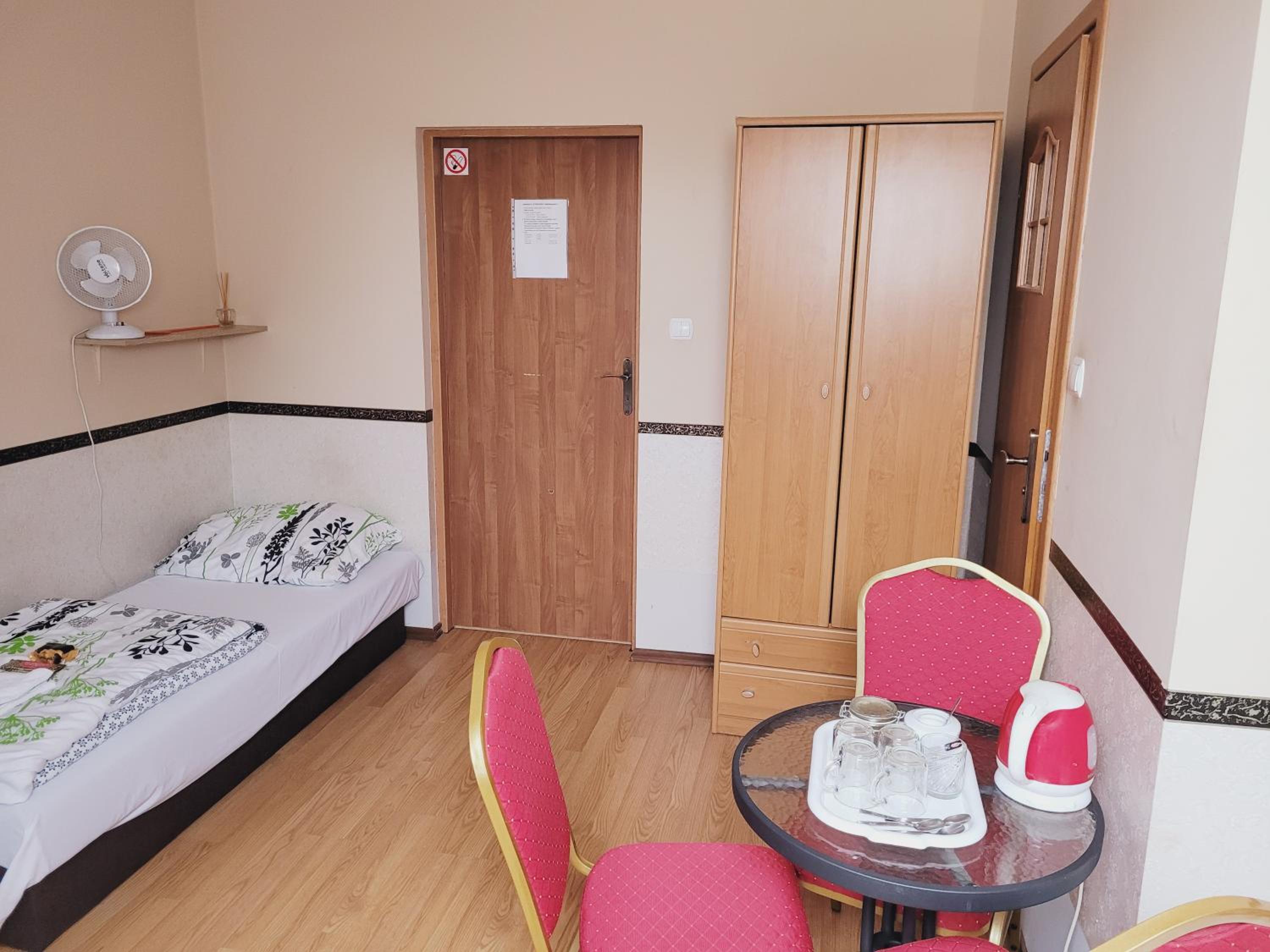 Quadruple Room with Bathroom photo 3