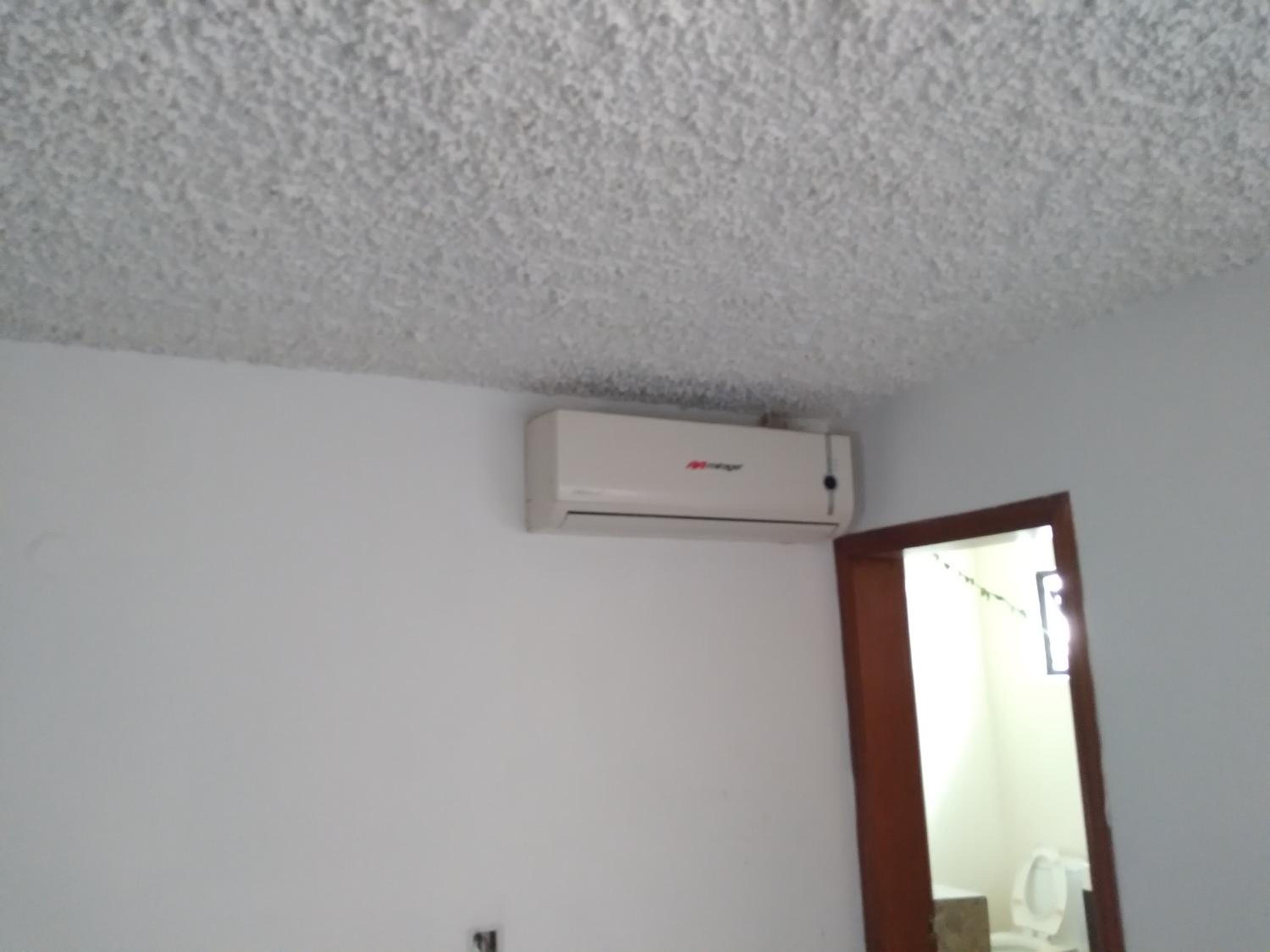 One-Bedroom Apartment - Photo 1